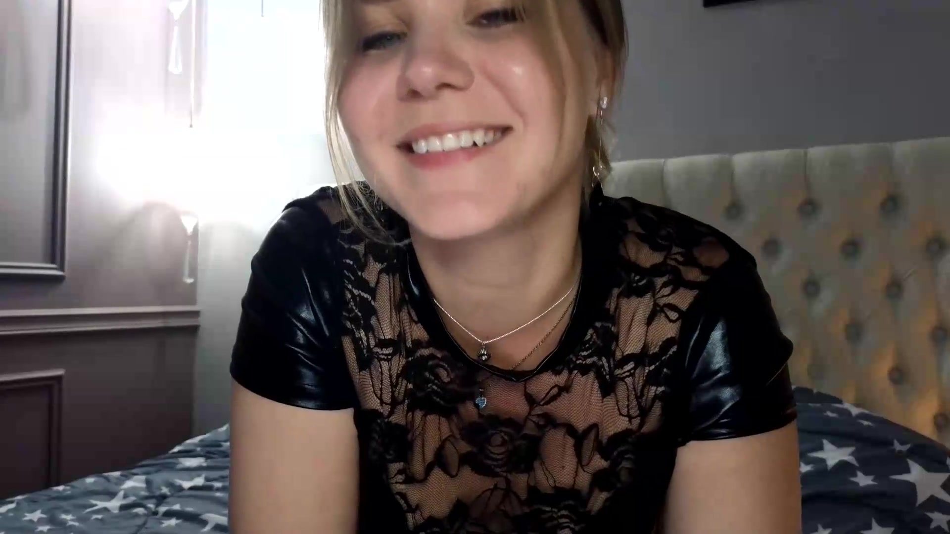 Gallery image thumbnail from YoungDunst's myfreecams stream on, 08/31/2026, 18:03 image 18 of 20