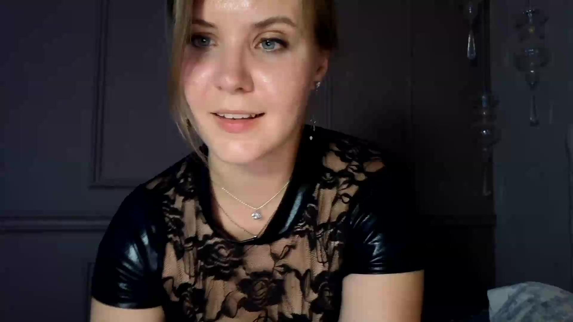 Gallery image thumbnail from YoungDunst's myfreecams stream on, 09/01/2026, 19:02 image 10 of 20