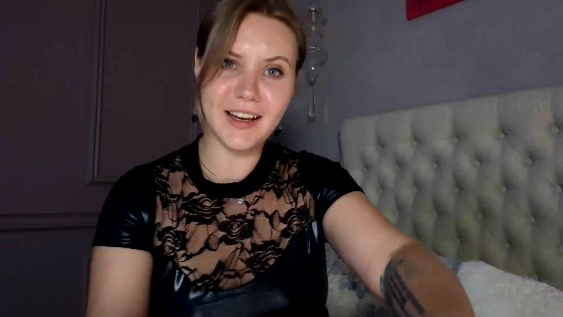 Gallery image thumbnail from YoungDunst's myfreecams stream on, 09/01/2026, 22:02 image 14 of 20