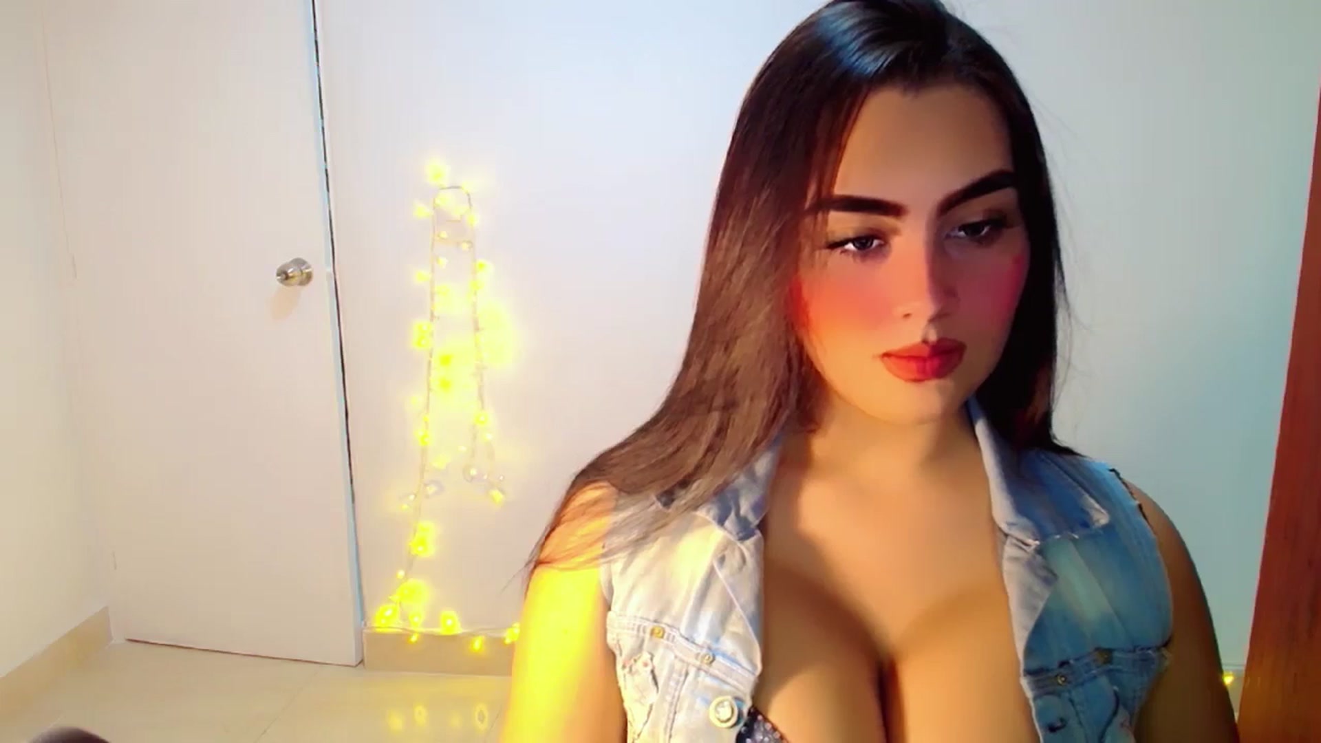Gallery image thumbnail from YoungGirl's myfreecams stream on, 01/29/2024, 07:40 image 7 of 20