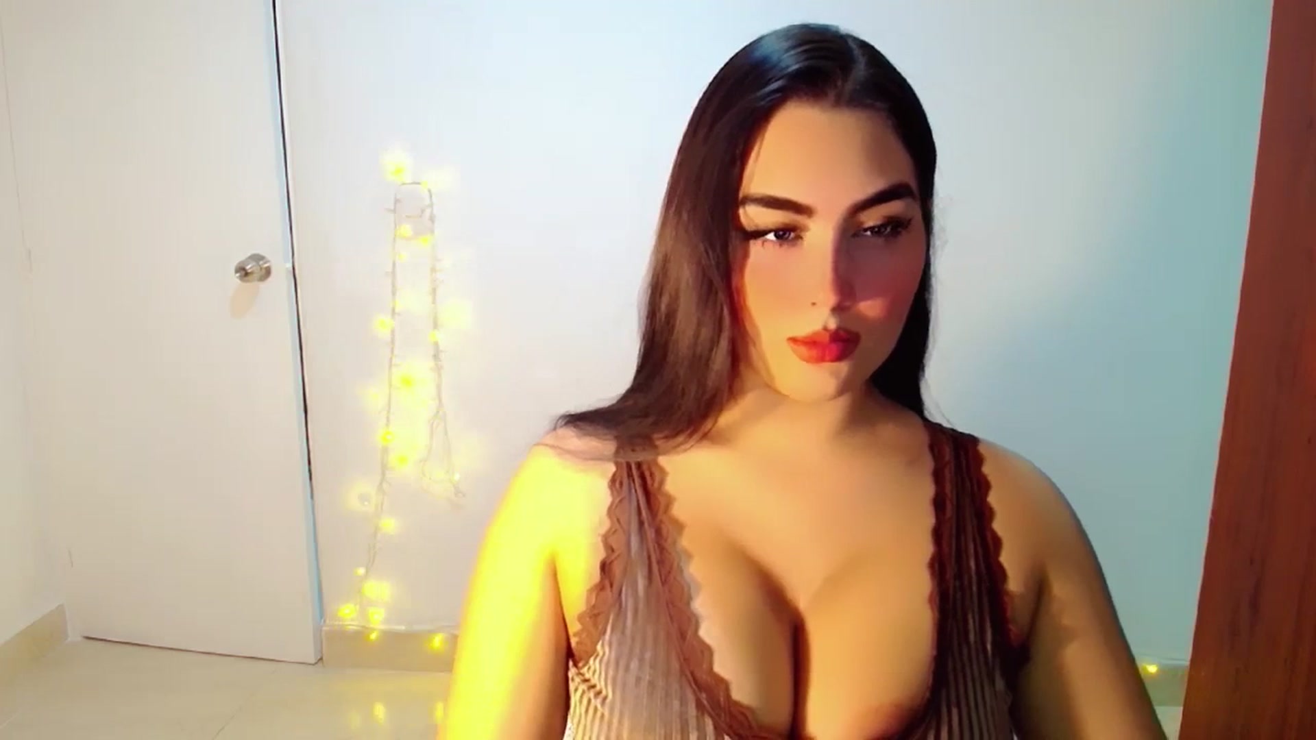 Gallery image thumbnail from YoungGirl's myfreecams stream on, 01/30/2024, 07:24 image 17 of 20