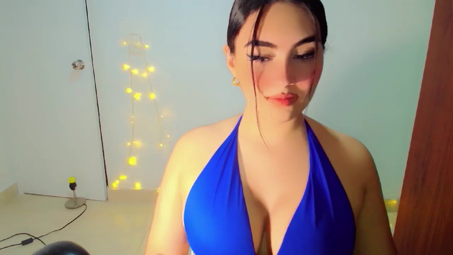 Gallery image thumbnail from YoungGirl's myfreecams stream on, 02/01/2024, 08:24 image 10 of 20