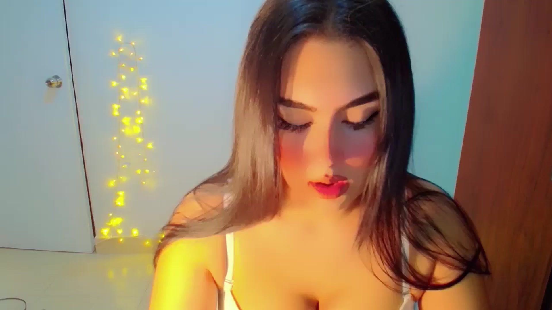 Gallery image thumbnail from YoungGirl's myfreecams stream on, 02/03/2024, 09:10 image 1 of 20