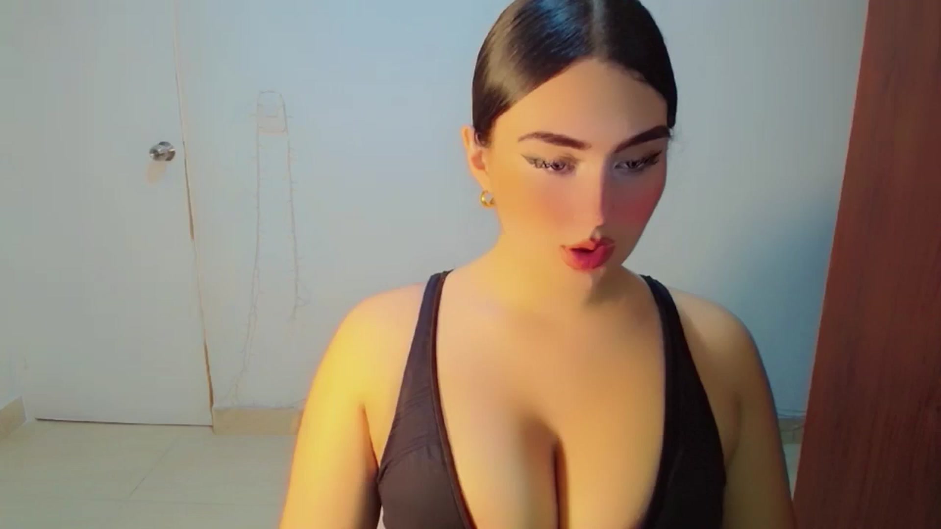 Gallery image thumbnail from YoungGirl's myfreecams stream on, 03/11/2024, 10:28 image 5 of 20