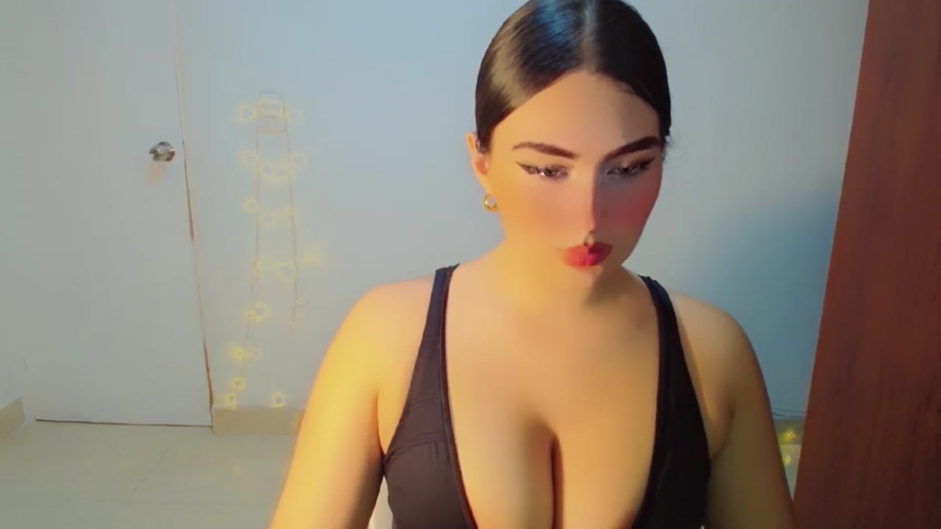 Gallery image thumbnail from YoungGirl's myfreecams stream on, 03/11/2024, 10:28 image 20 of 20