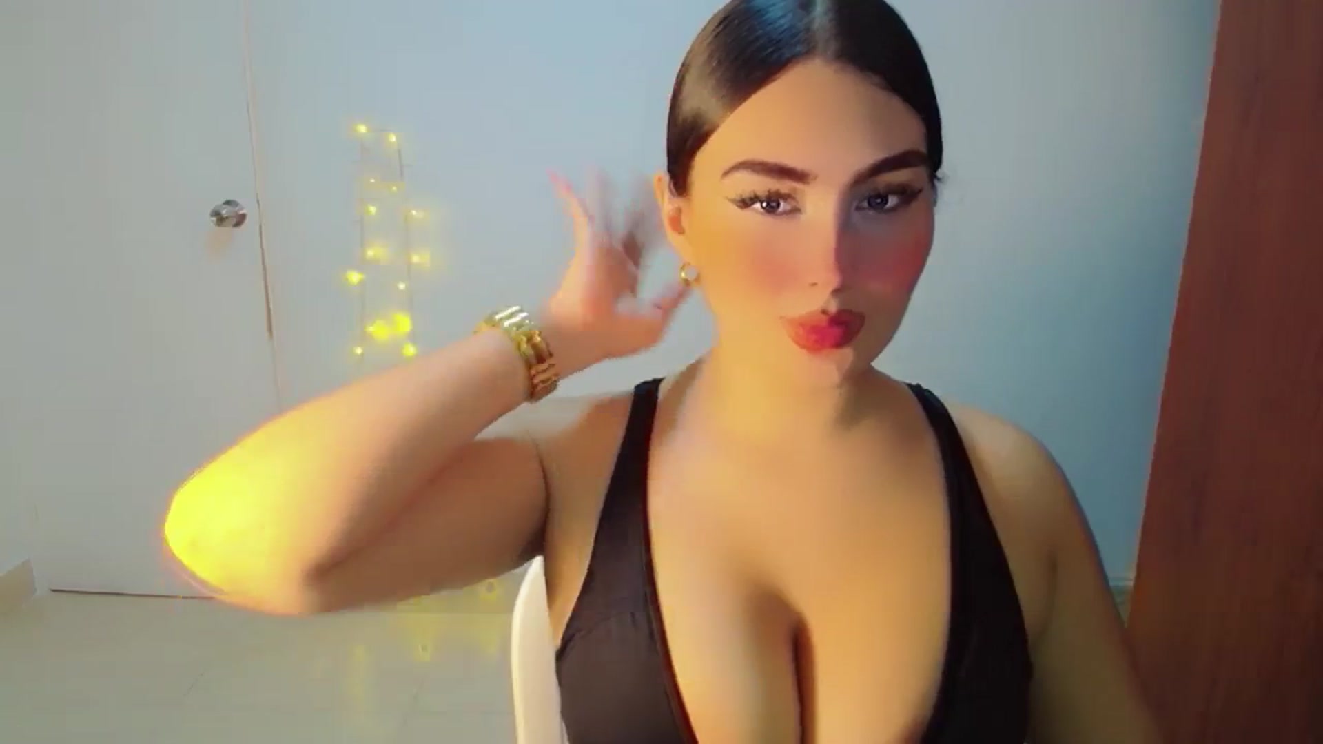 Gallery image thumbnail from YoungGirl's myfreecams stream on, 03/11/2024, 10:28 image 12 of 20