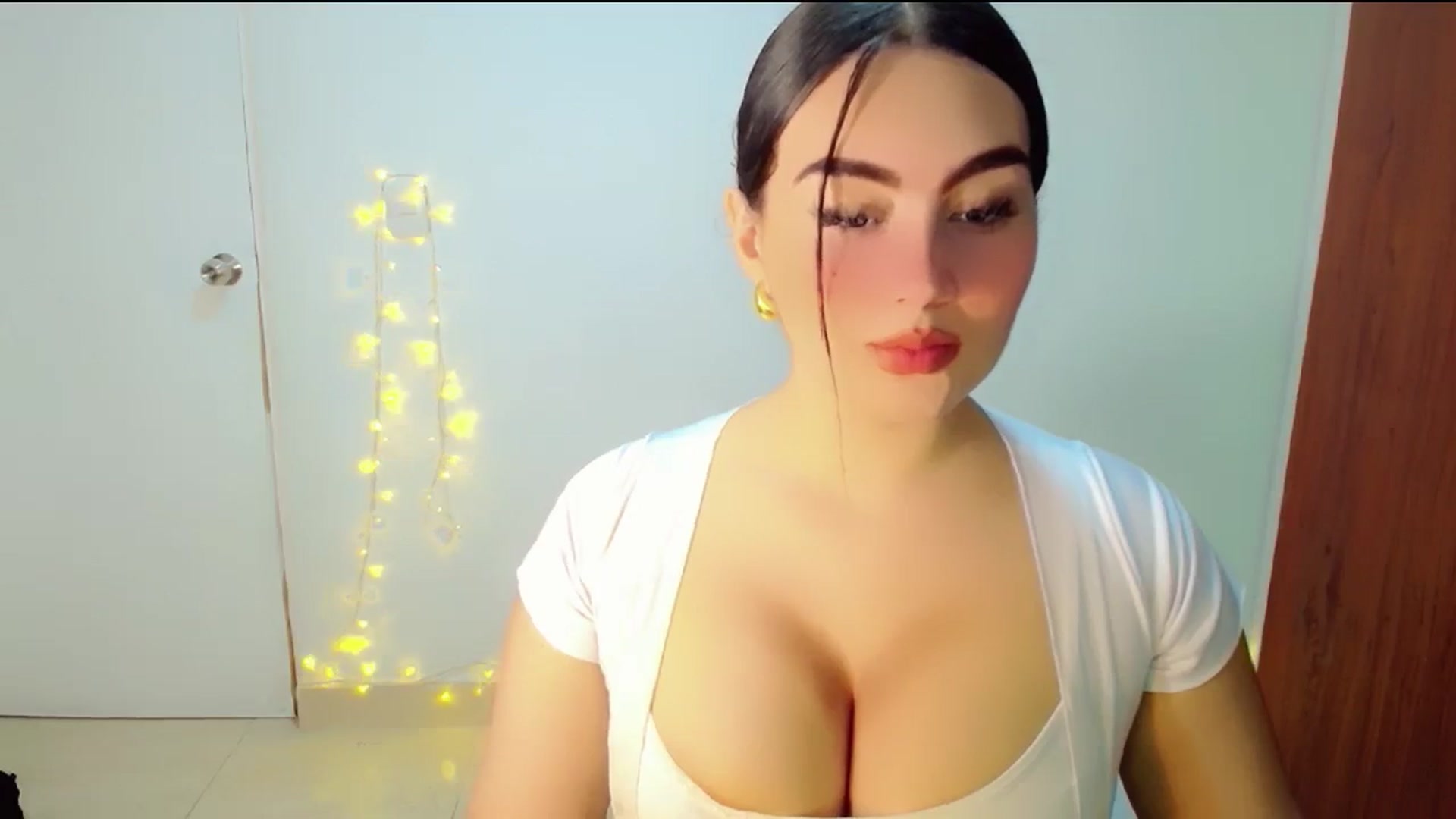Gallery image thumbnail from YoungGirl's myfreecams stream on, 04/04/2024, 20:29 image 3 of 20