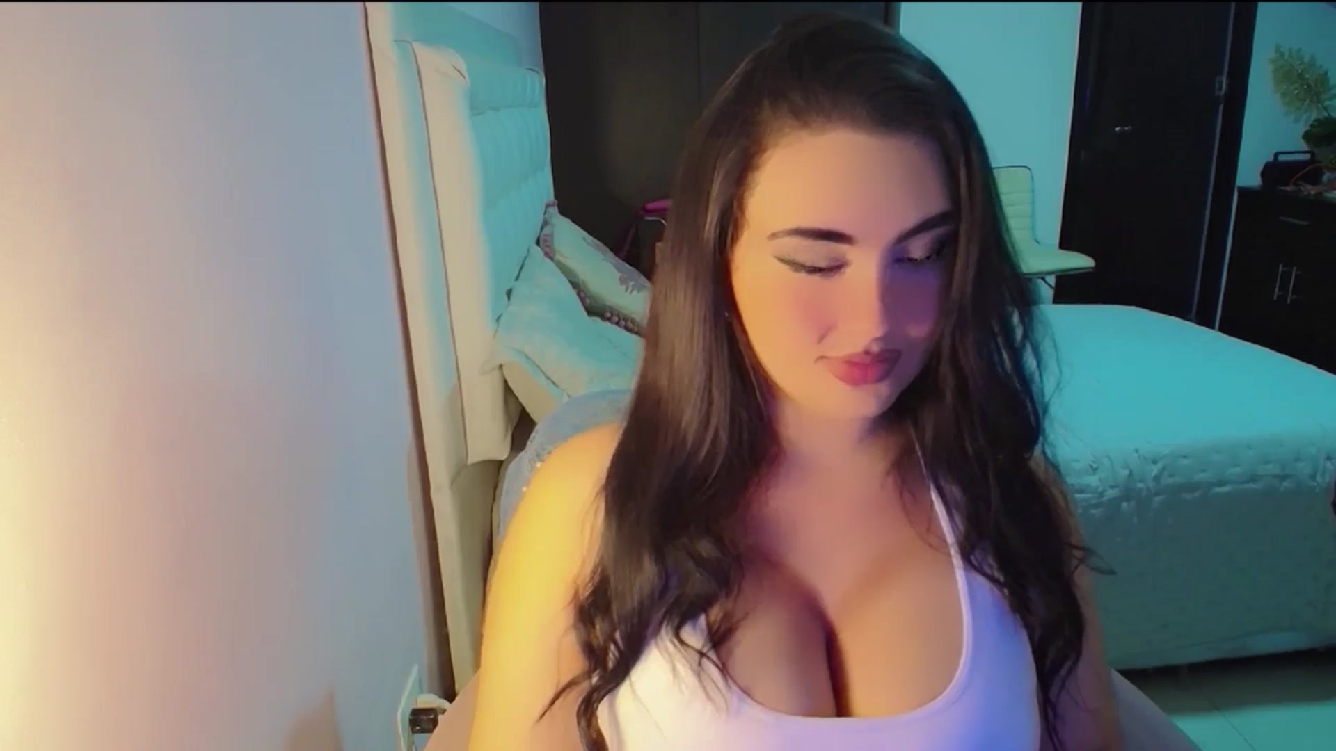 Gallery image thumbnail from YoungGirl's myfreecams stream on, 04/22/2024, 06:20 image 17 of 20