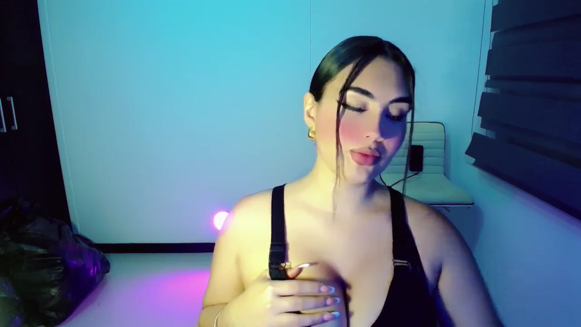 Gallery image thumbnail from YoungGirl's myfreecams stream on, 05/07/2024, 07:06 image 5 of 20