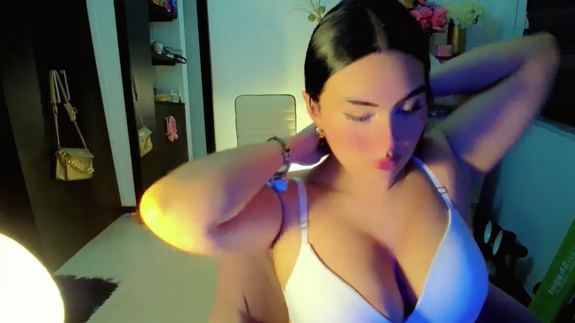 Gallery image thumbnail from YoungGirl's myfreecams stream on, 06/03/2024, 01:05 image 20 of 20