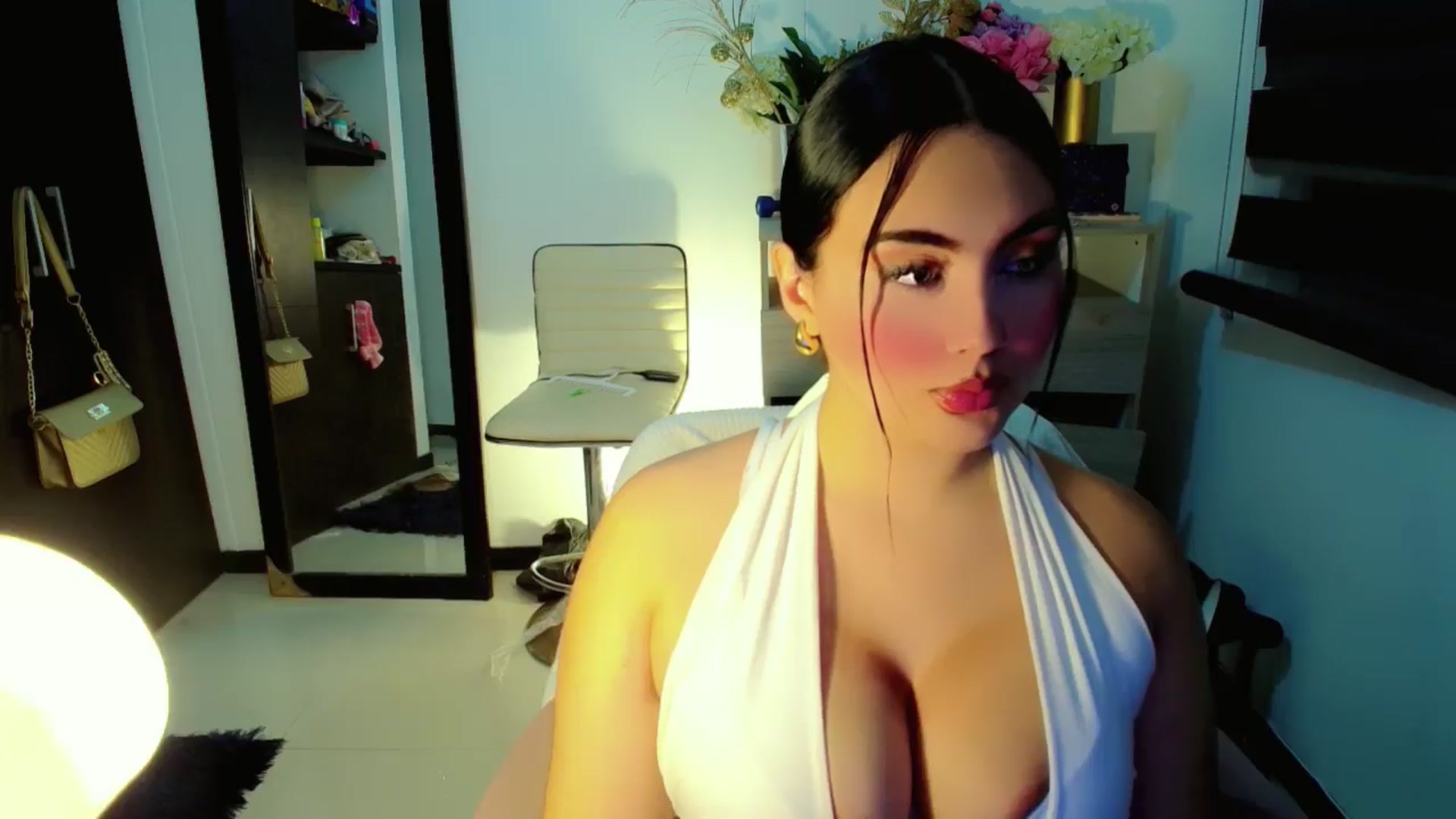 Gallery image thumbnail from YoungGirl's myfreecams stream on, 06/07/2024, 05:30 image 10 of 20