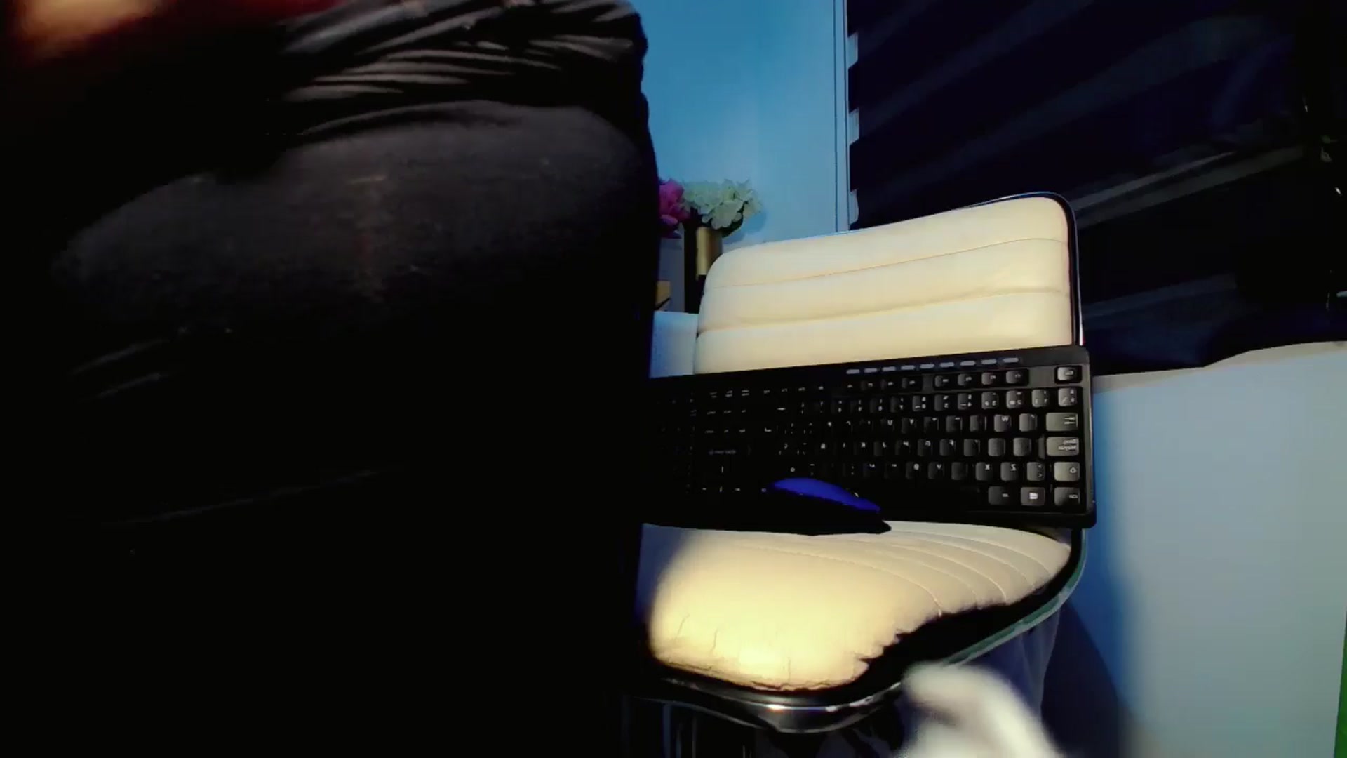 Gallery image thumbnail from YoungGirl's myfreecams stream on, 06/07/2024, 05:30 image 14 of 20