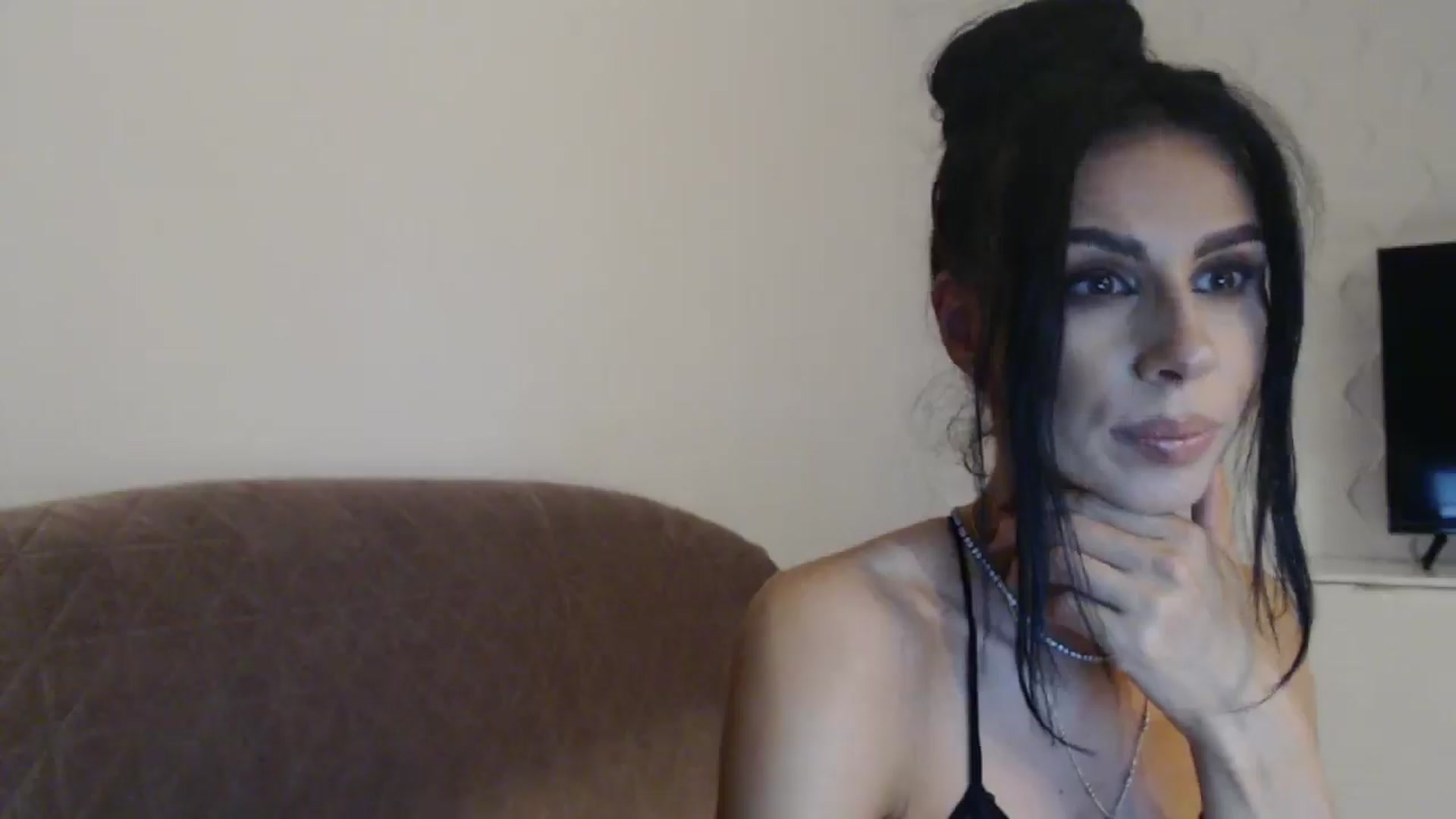 Gallery image thumbnail from YoungLexiSexy's myfreecams stream on, 12/19/2024, 01:07 image 14 of 20