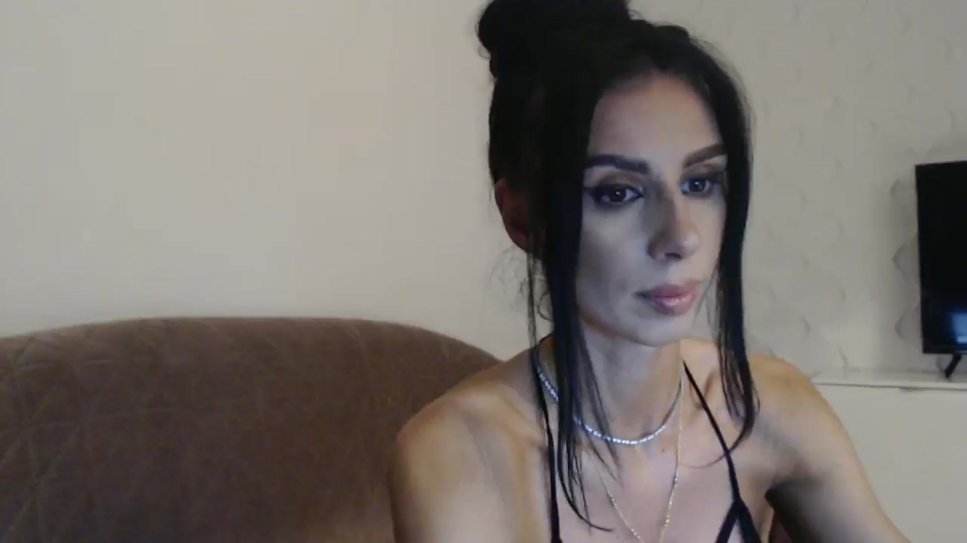 Gallery image thumbnail from YoungLexiSexy's myfreecams stream on, 12/19/2024, 01:07 image 16 of 20