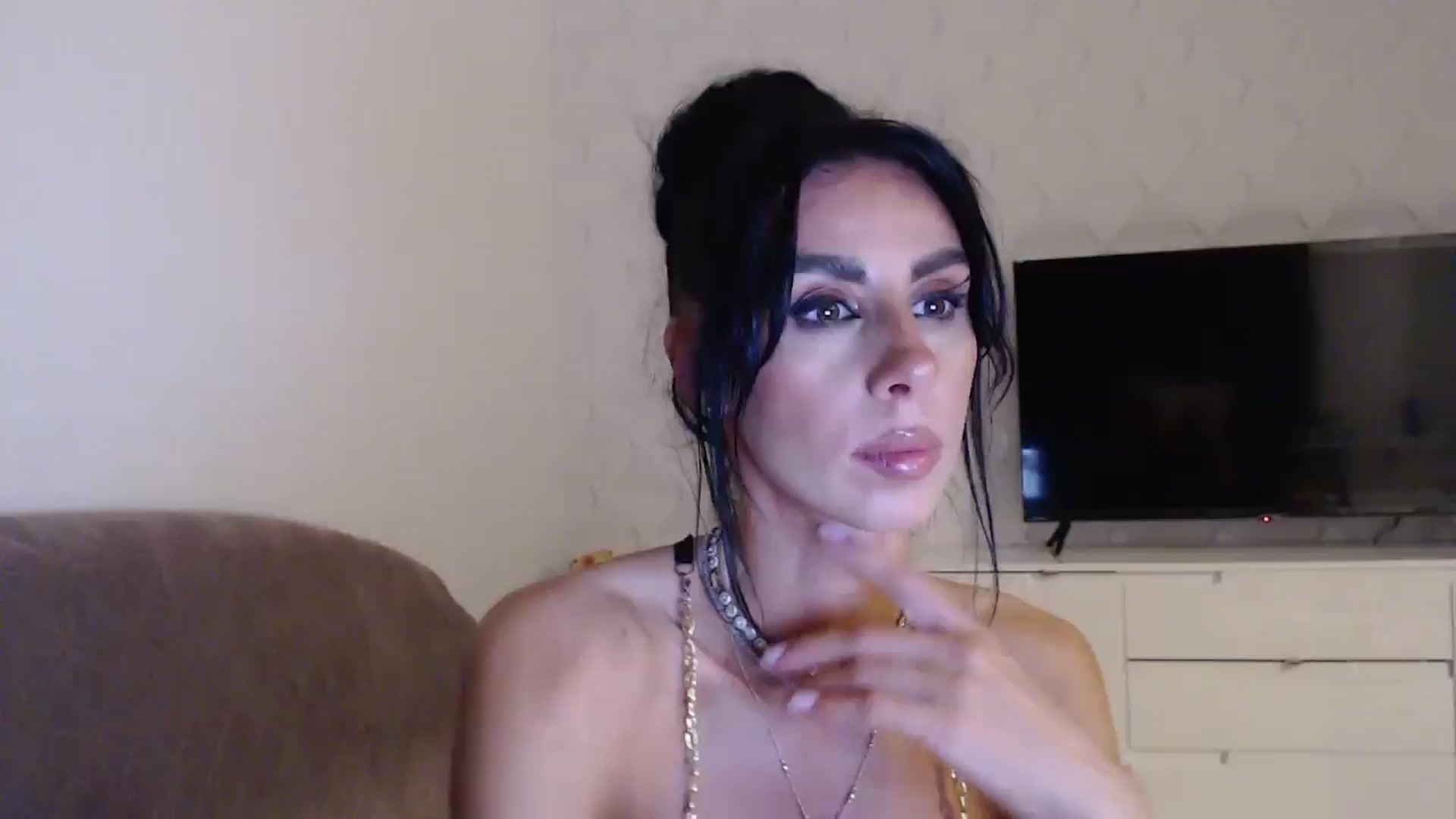 Gallery image thumbnail from YoungLexiSexy's myfreecams stream on, 04/04/2025, 24:50 image 15 of 20