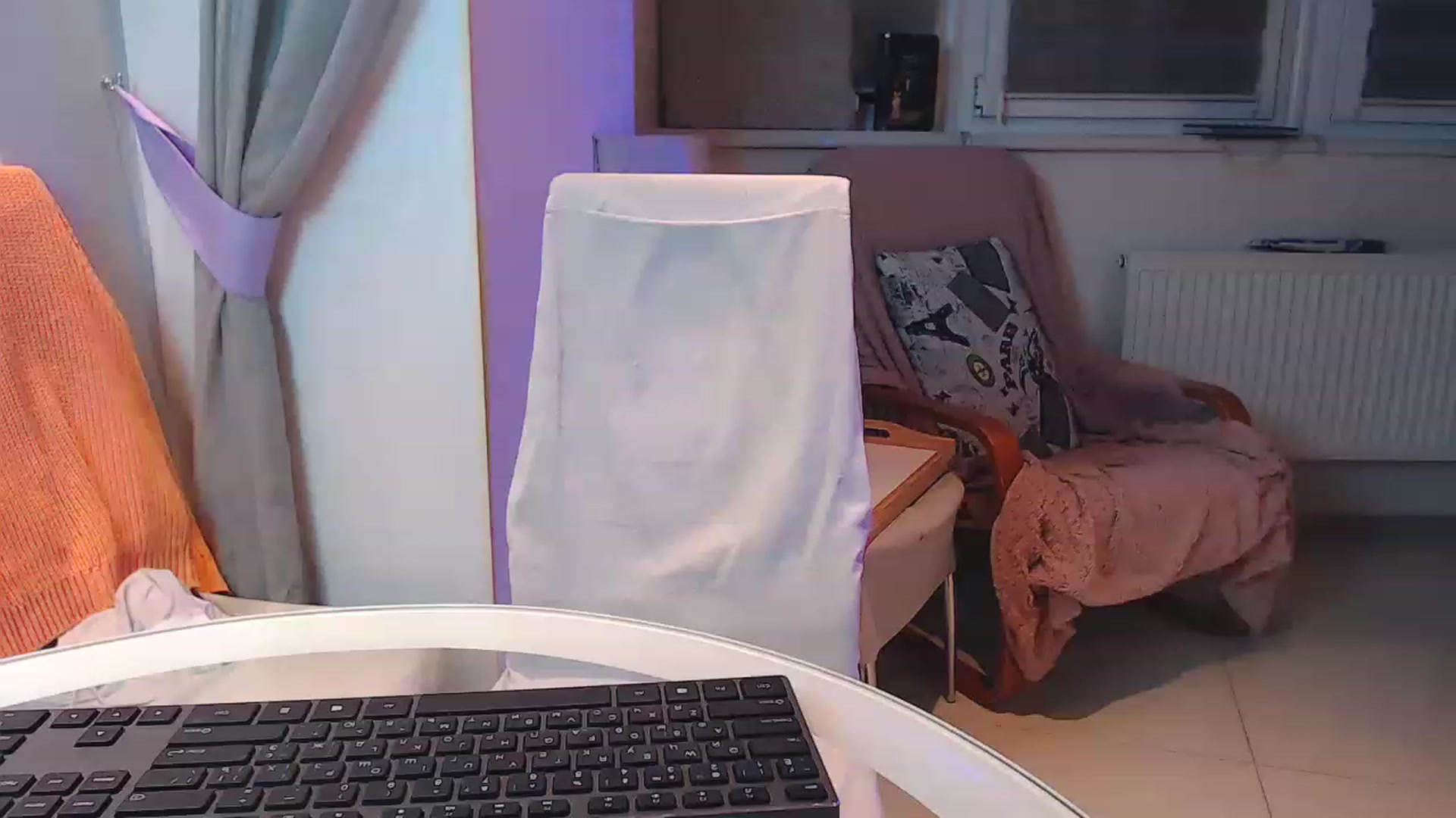Gallery image thumbnail from YoungLilMary's myfreecams stream on, 12/16/2022, 19:58 image 13 of 20