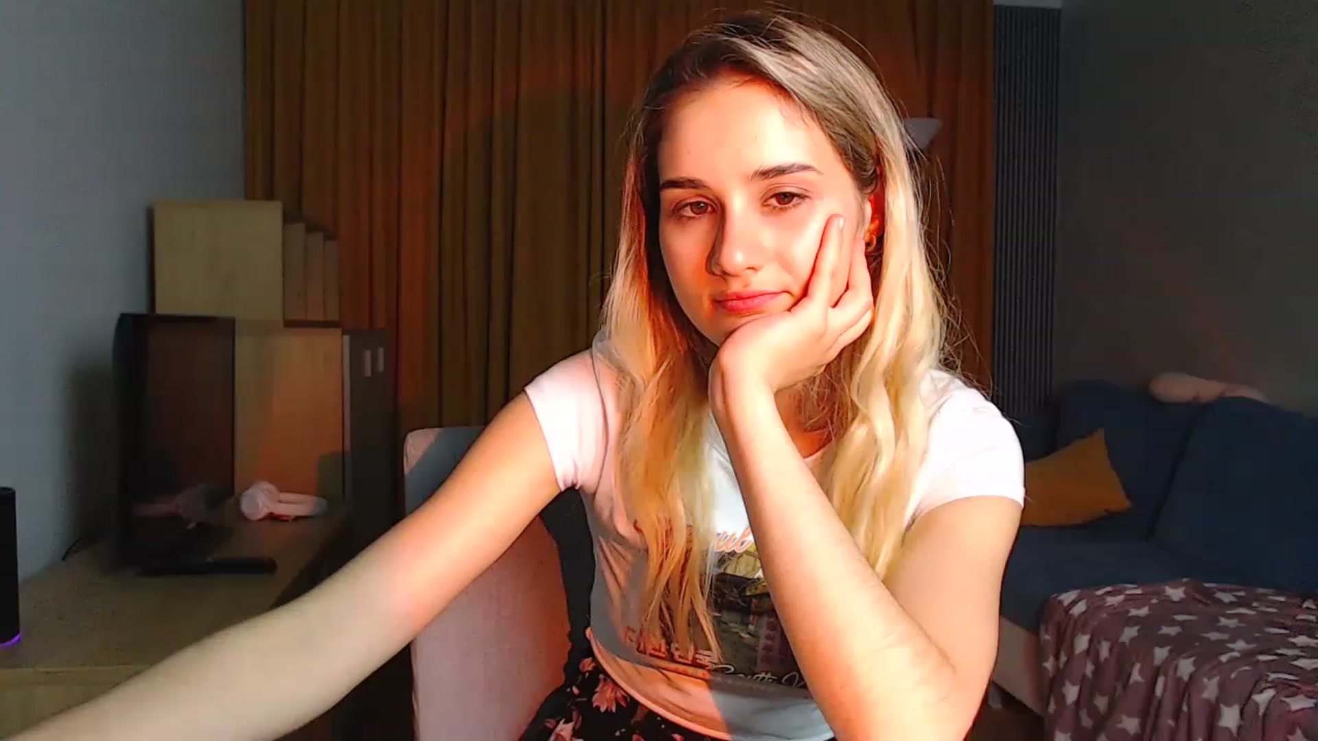 Gallery image thumbnail from YoungLilMary's myfreecams stream on, 06/25/2023, 01:46 image 2 of 20