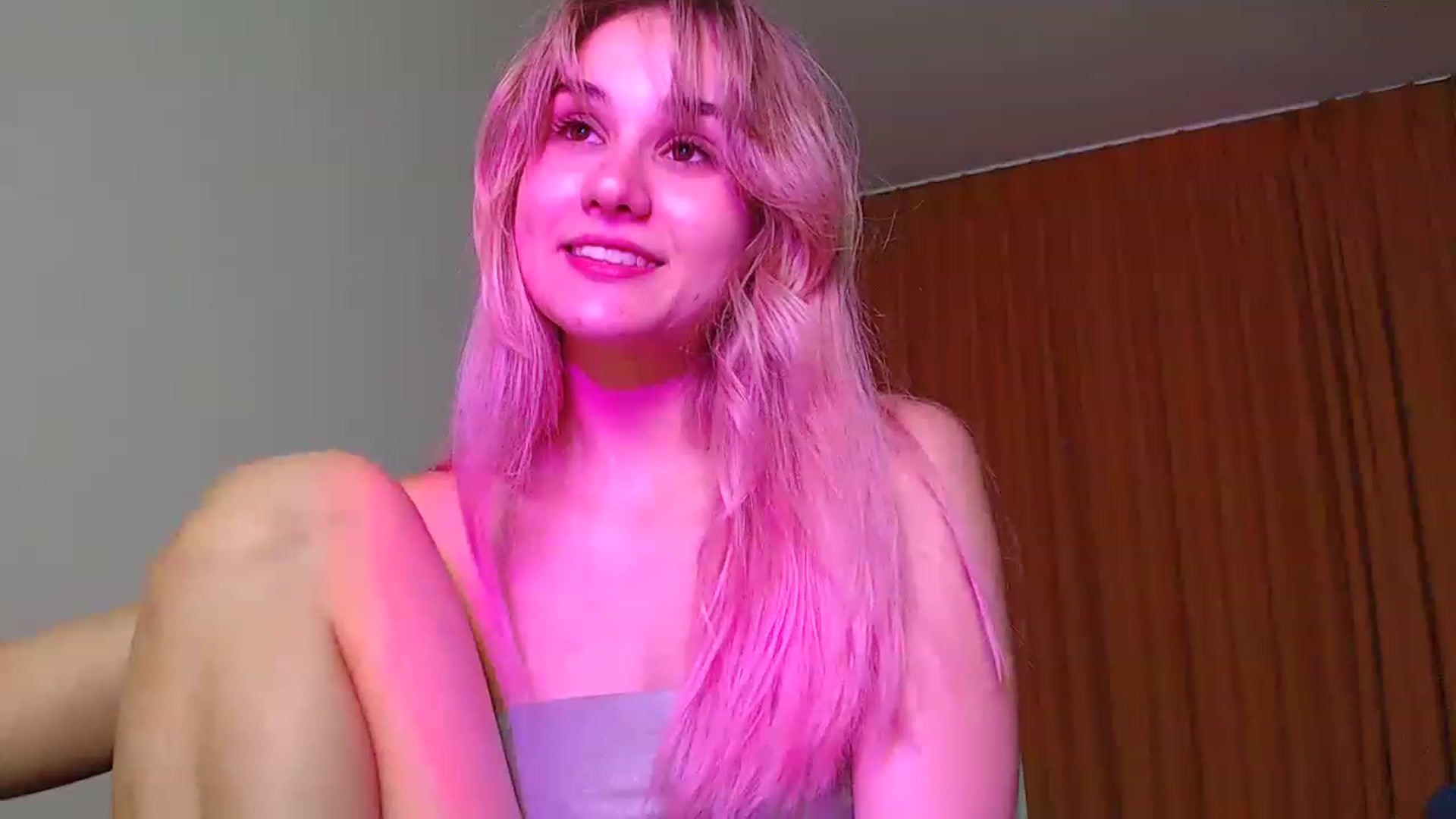 Gallery image thumbnail from YoungLilMary's myfreecams stream on, 07/19/2023, 24:05 image 11 of 20