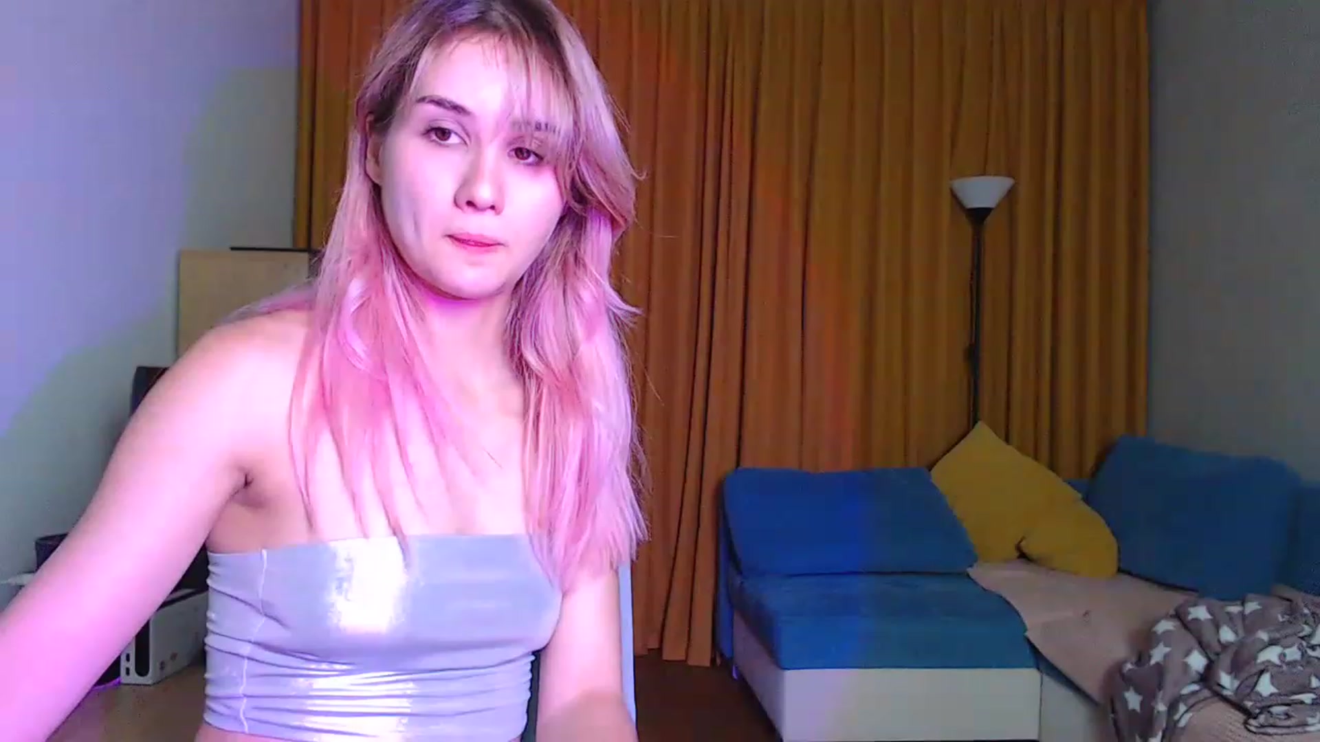 Gallery image thumbnail from YoungLilMary's myfreecams stream on, 07/19/2023, 24:05 image 4 of 20