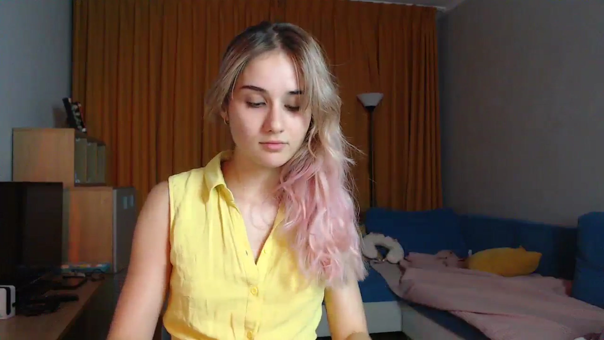 Gallery image thumbnail from YoungLilMary's myfreecams stream on, 07/22/2023, 23:05 image 9 of 20