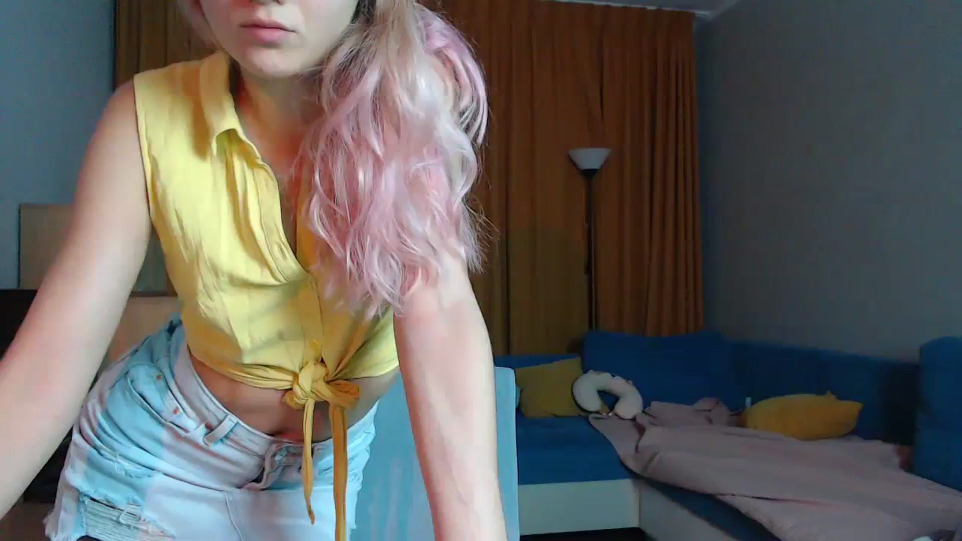 Gallery image thumbnail from YoungLilMary's myfreecams stream on, 07/22/2023, 23:05 image 14 of 20