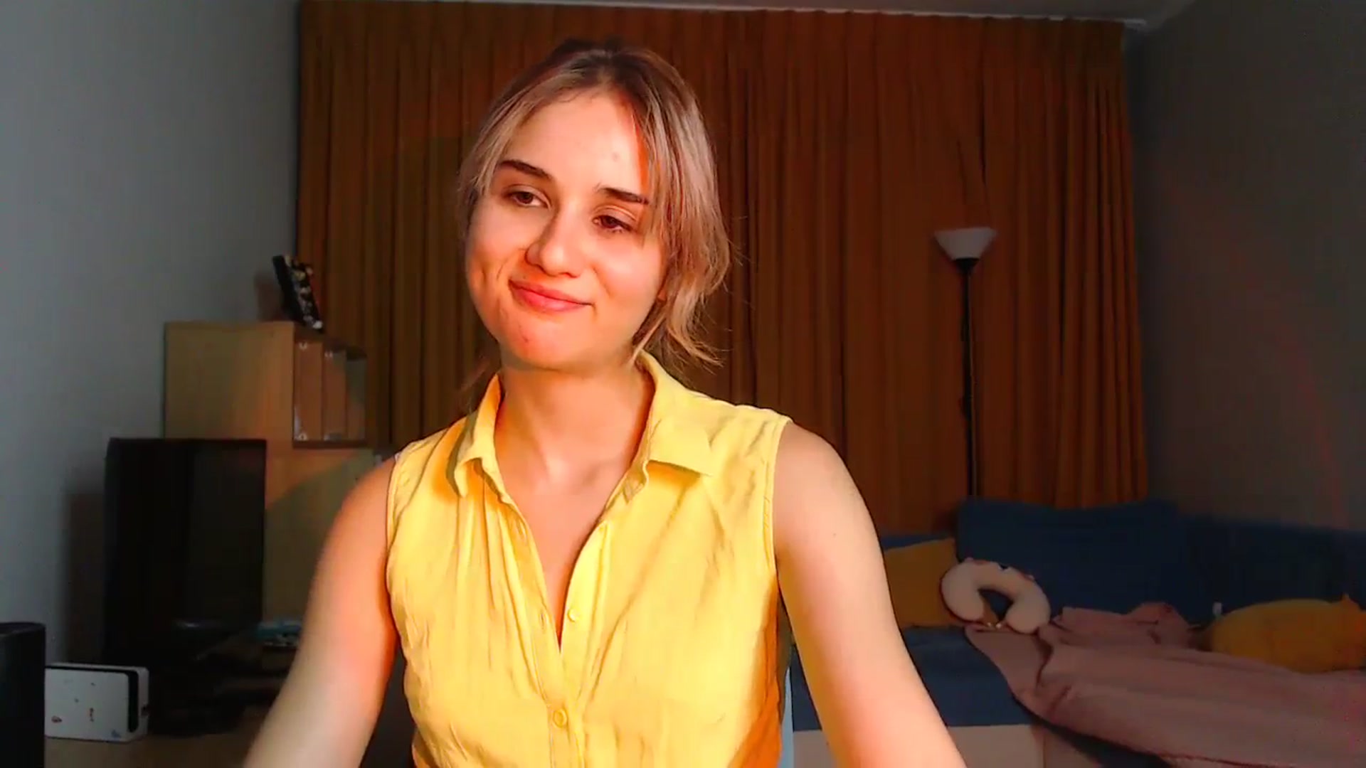 Gallery image thumbnail from YoungLilMary's myfreecams stream on, 07/22/2023, 23:05 image 2 of 20