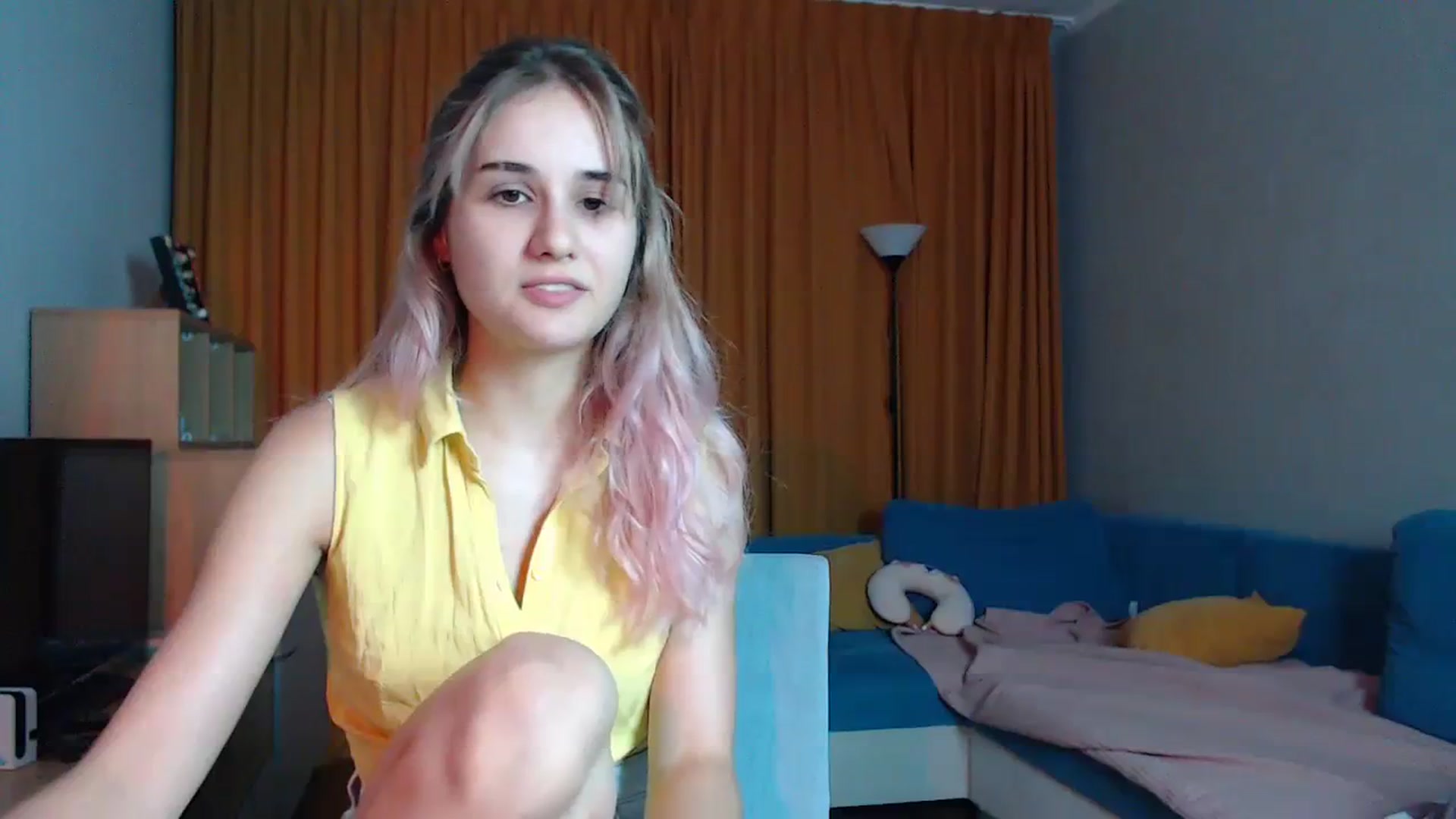 Gallery image thumbnail from YoungLilMary's myfreecams stream on, 07/22/2023, 23:05 image 17 of 20
