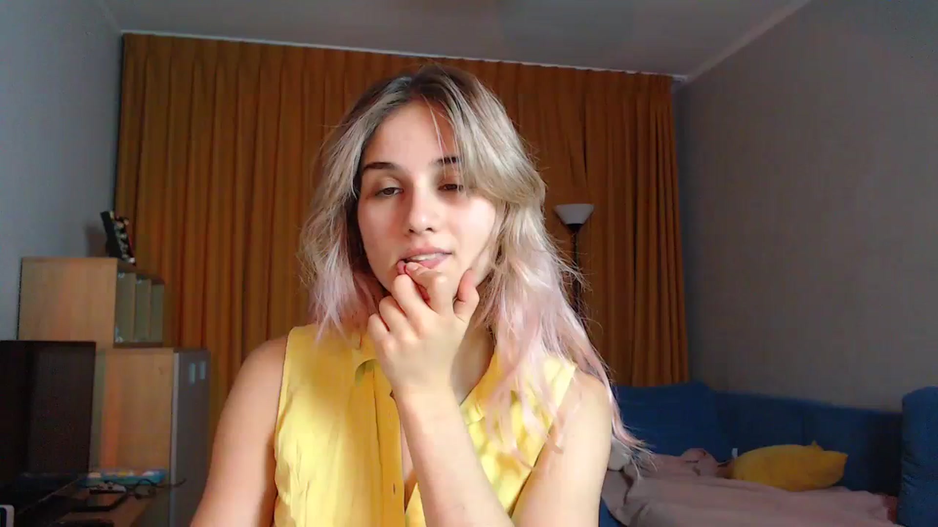 Gallery image thumbnail from YoungLilMary's myfreecams stream on, 07/22/2023, 23:05 image 8 of 20