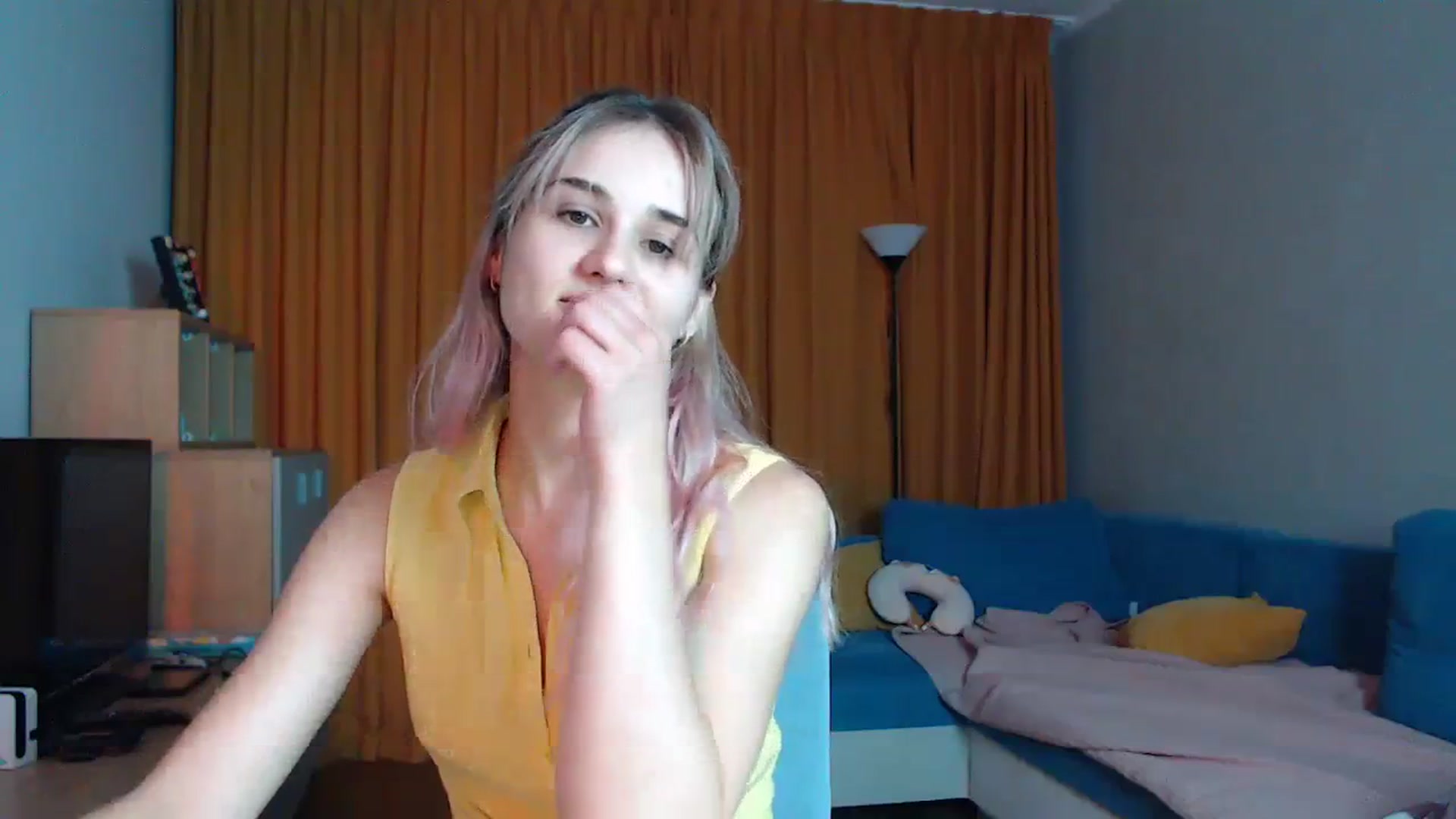 Gallery image thumbnail from YoungLilMary's myfreecams stream on, 07/22/2023, 23:05 image 19 of 20