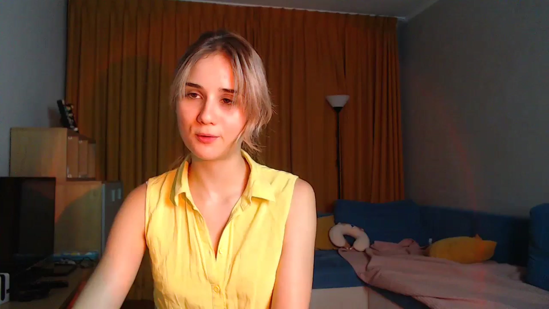 Gallery image thumbnail from YoungLilMary's myfreecams stream on, 07/22/2023, 23:05 image 3 of 20