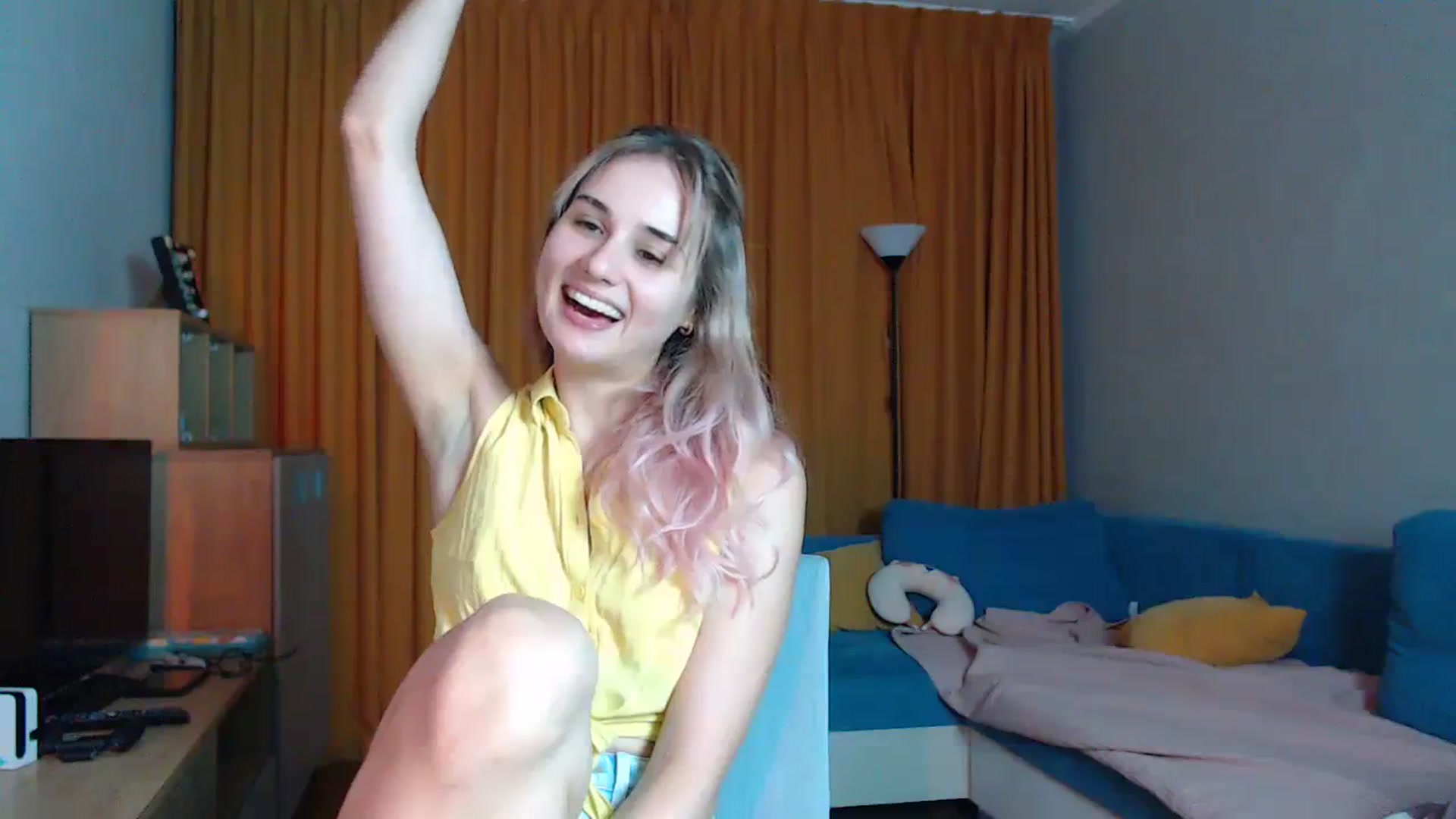 Gallery image thumbnail from YoungLilMary's myfreecams stream on, 07/22/2023, 23:05 image 16 of 20