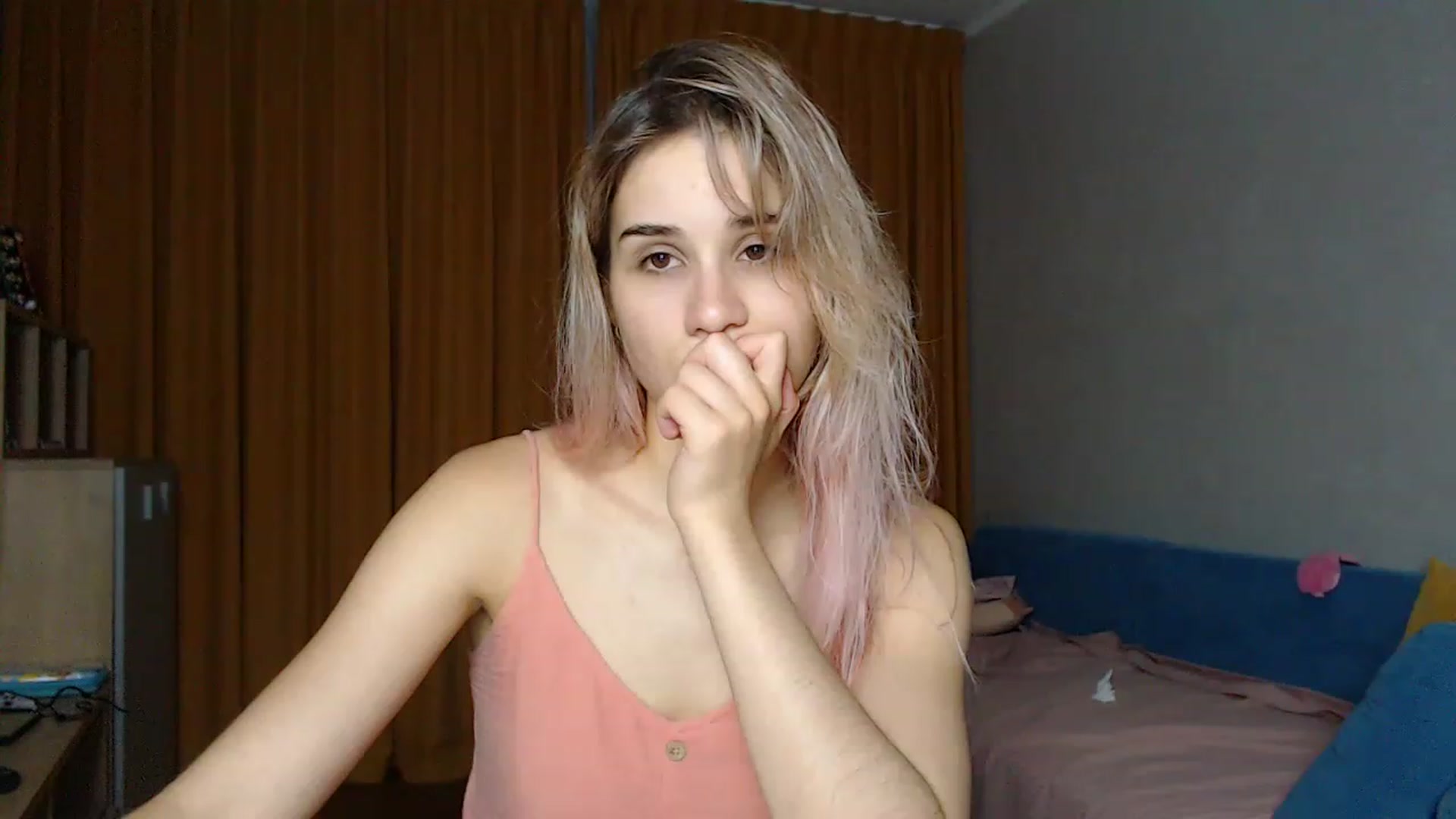 Gallery image thumbnail from YoungLilMary's myfreecams stream on, 07/26/2023, 24:35 image 17 of 20