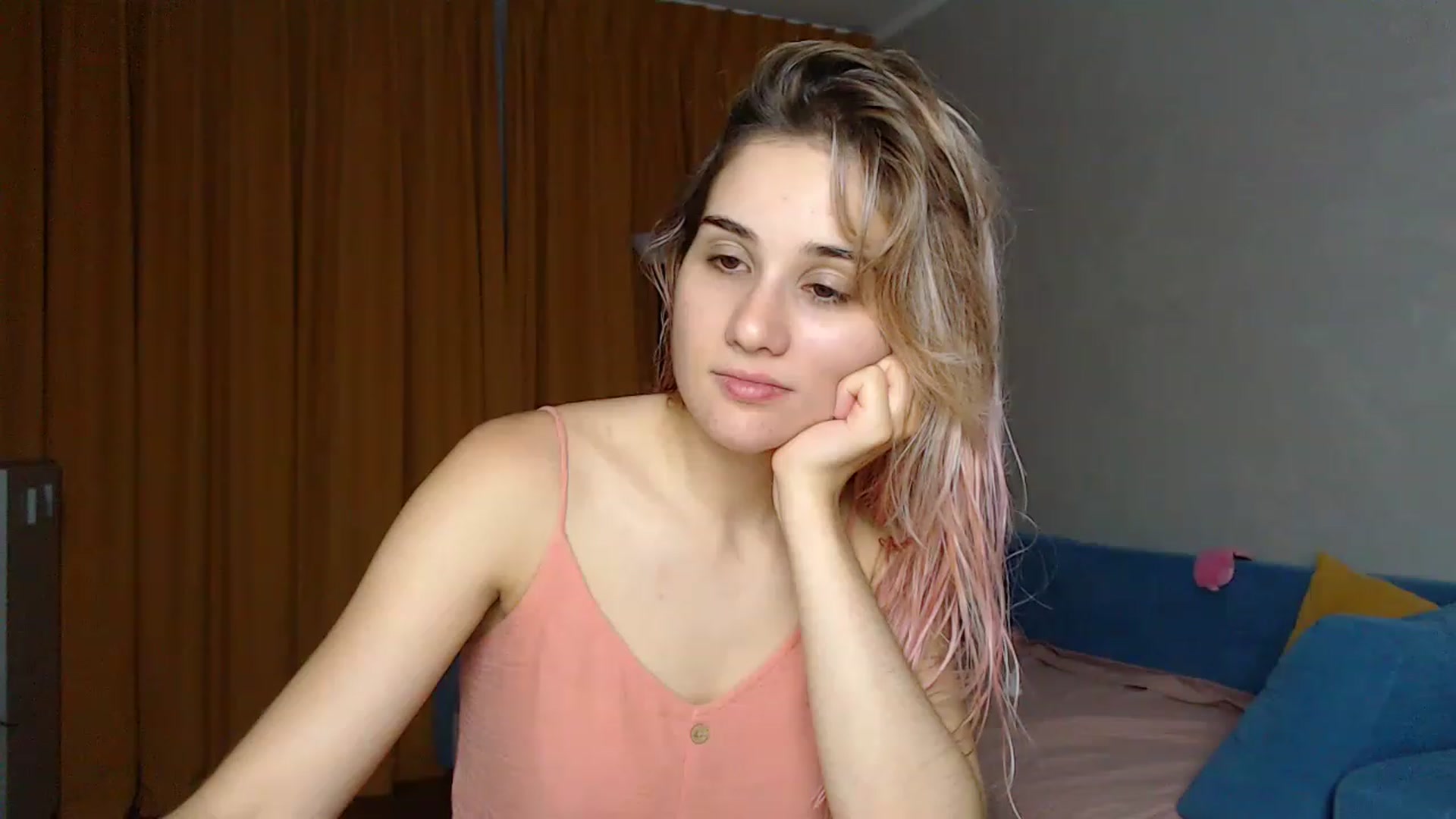 Gallery image thumbnail from YoungLilMary's myfreecams stream on, 07/26/2023, 24:35 image 7 of 20