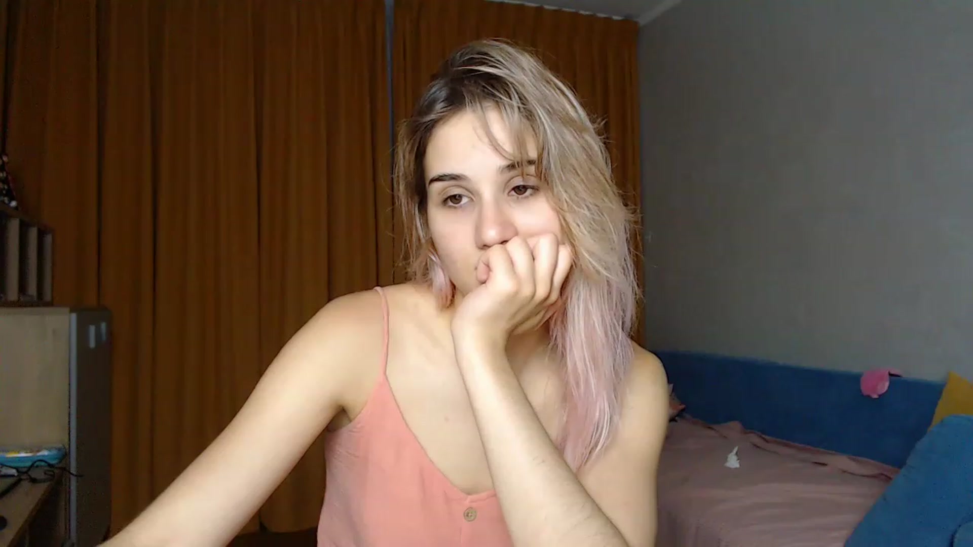 Gallery image thumbnail from YoungLilMary's myfreecams stream on, 07/26/2023, 24:35 image 13 of 20