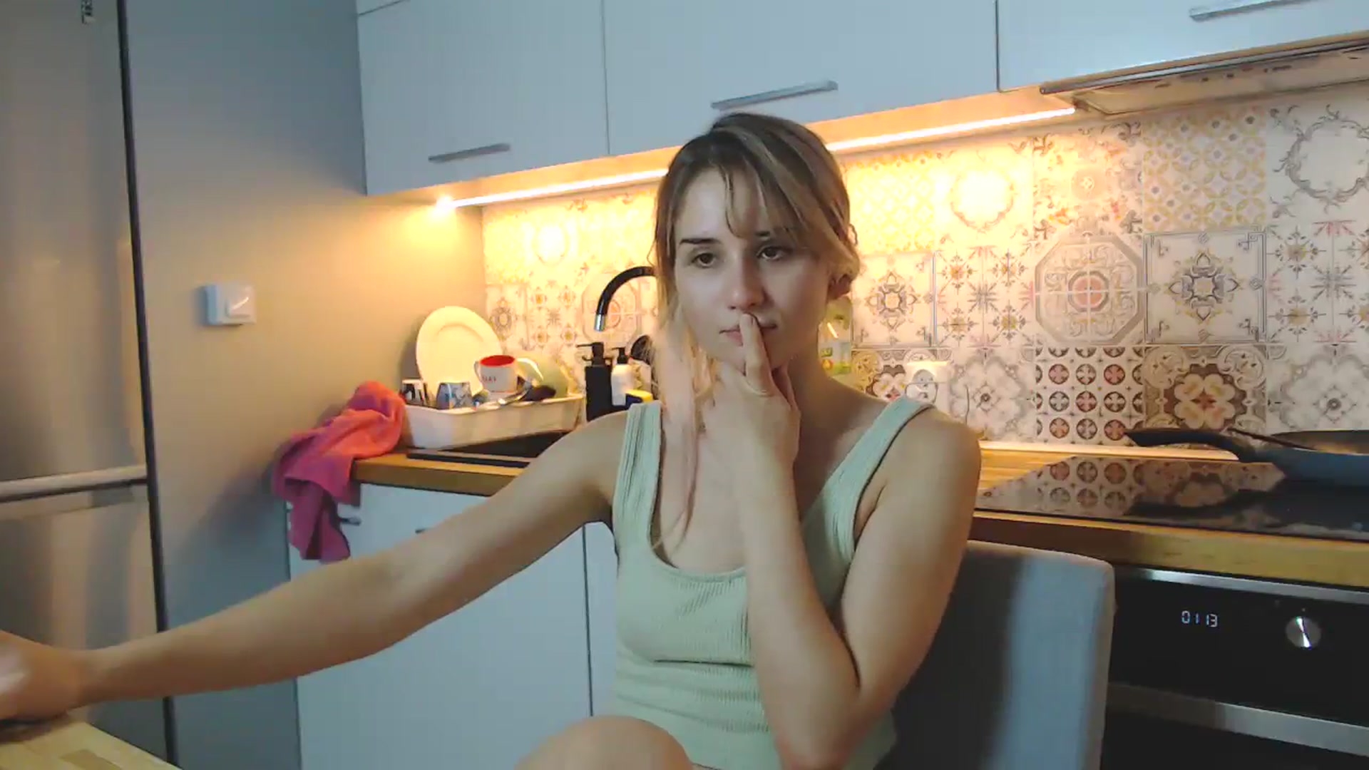 Gallery image thumbnail from YoungLilMary's myfreecams stream on, 07/30/2023, 24:20 image 16 of 20