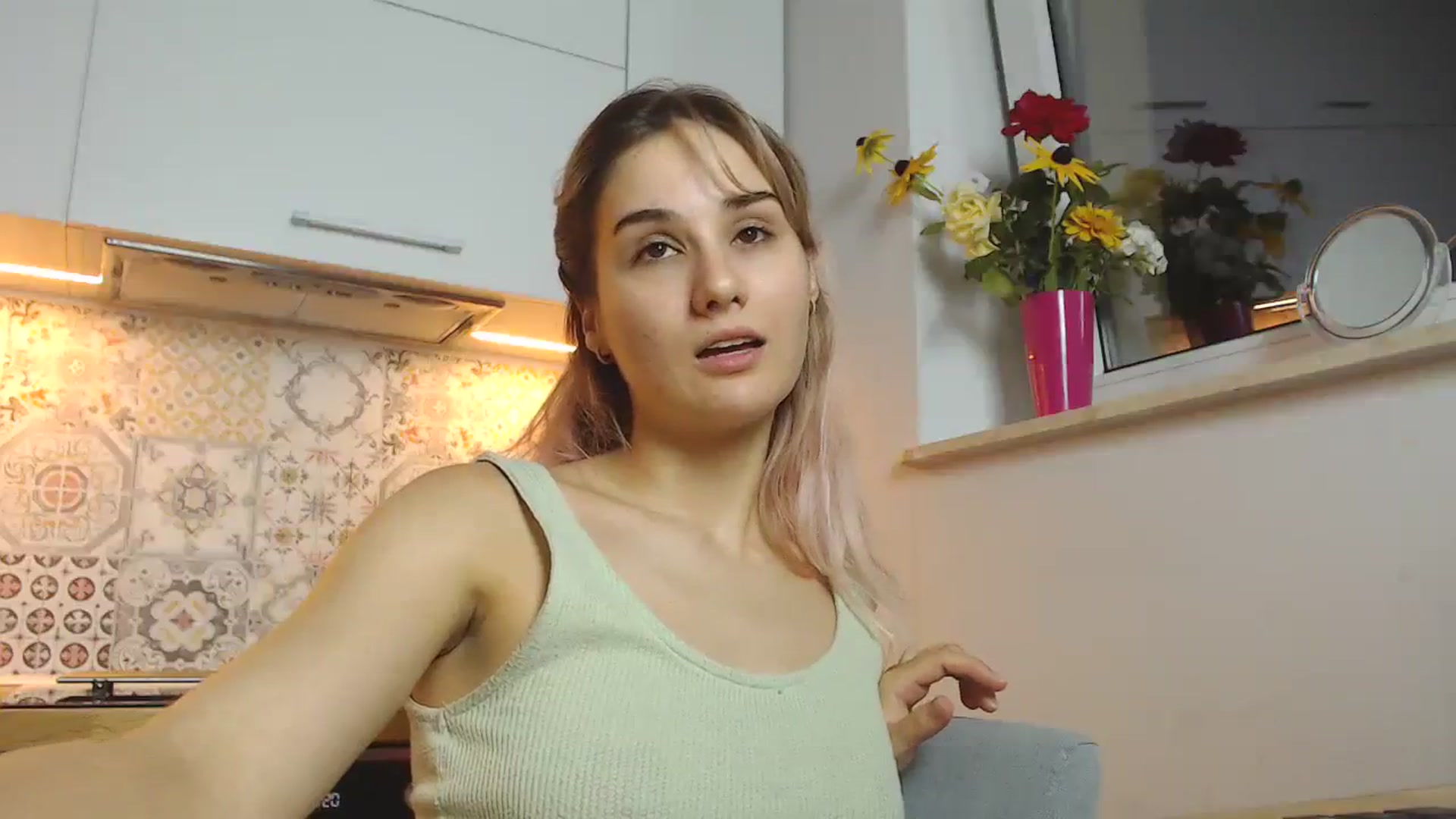 Gallery image thumbnail from YoungLilMary's myfreecams stream on, 07/30/2023, 23:49 image 12 of 20