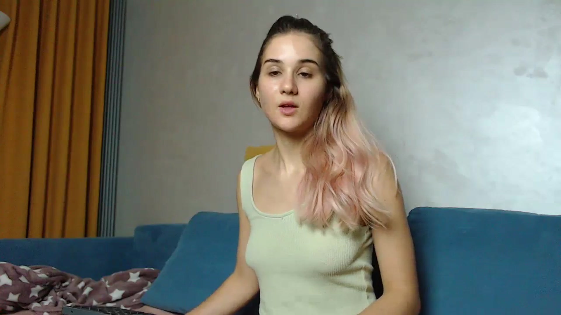 Gallery image thumbnail from YoungLilMary's myfreecams stream on, 07/31/2023, 23:08 image 14 of 20