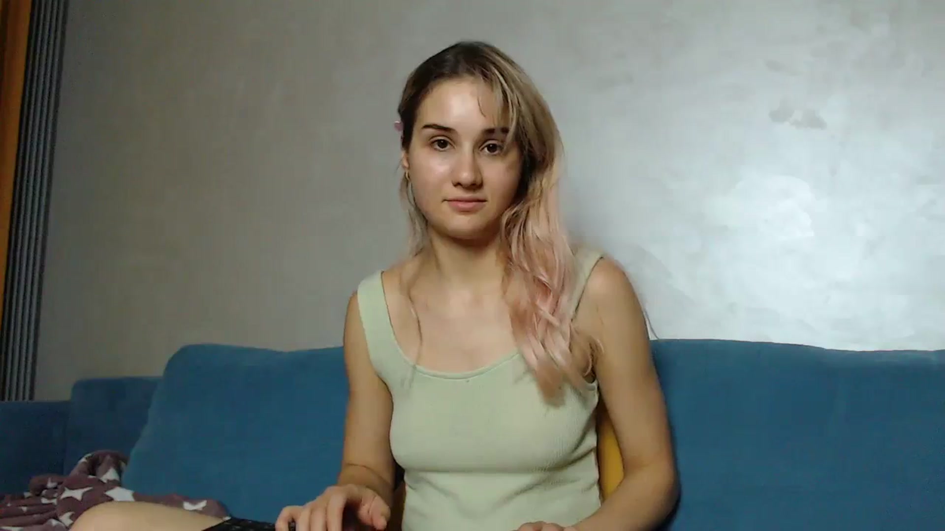 Gallery image thumbnail from YoungLilMary's myfreecams stream on, 07/31/2023, 23:08 image 2 of 20
