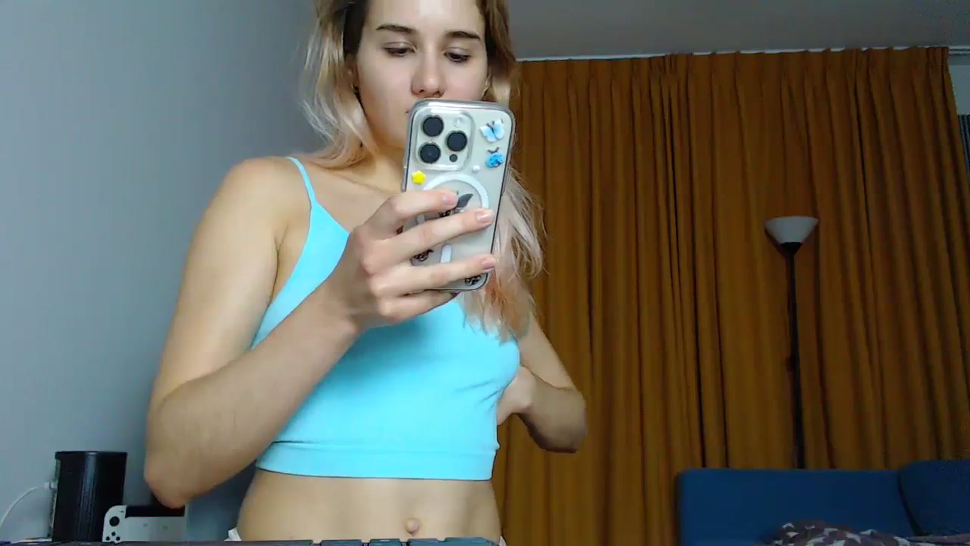 Gallery image thumbnail from YoungLilMary's myfreecams stream on, 08/06/2023, 23:18 image 19 of 20