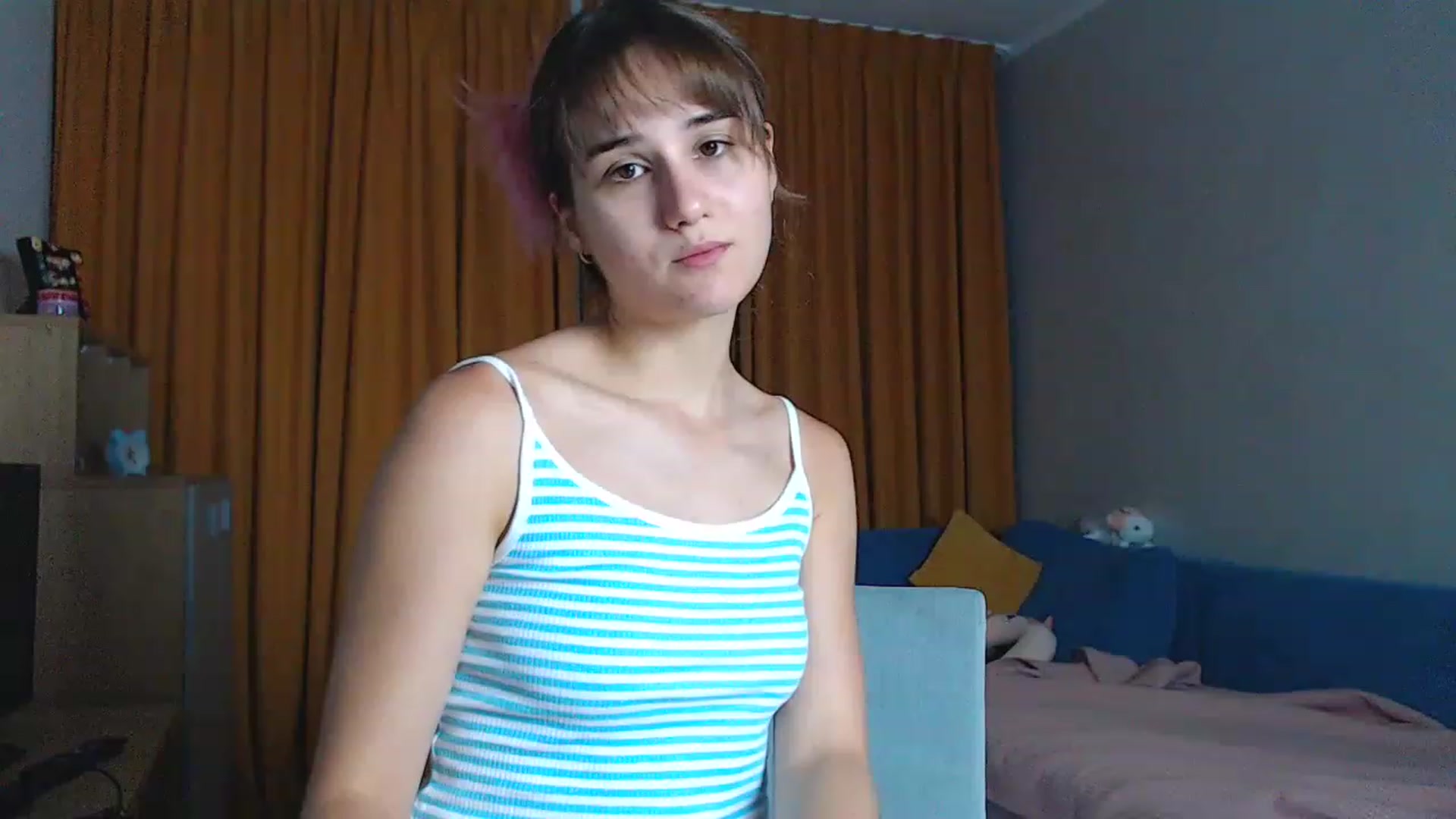 Gallery image thumbnail from YoungLilMary's myfreecams stream on, 08/18/2023, 23:06 image 2 of 20