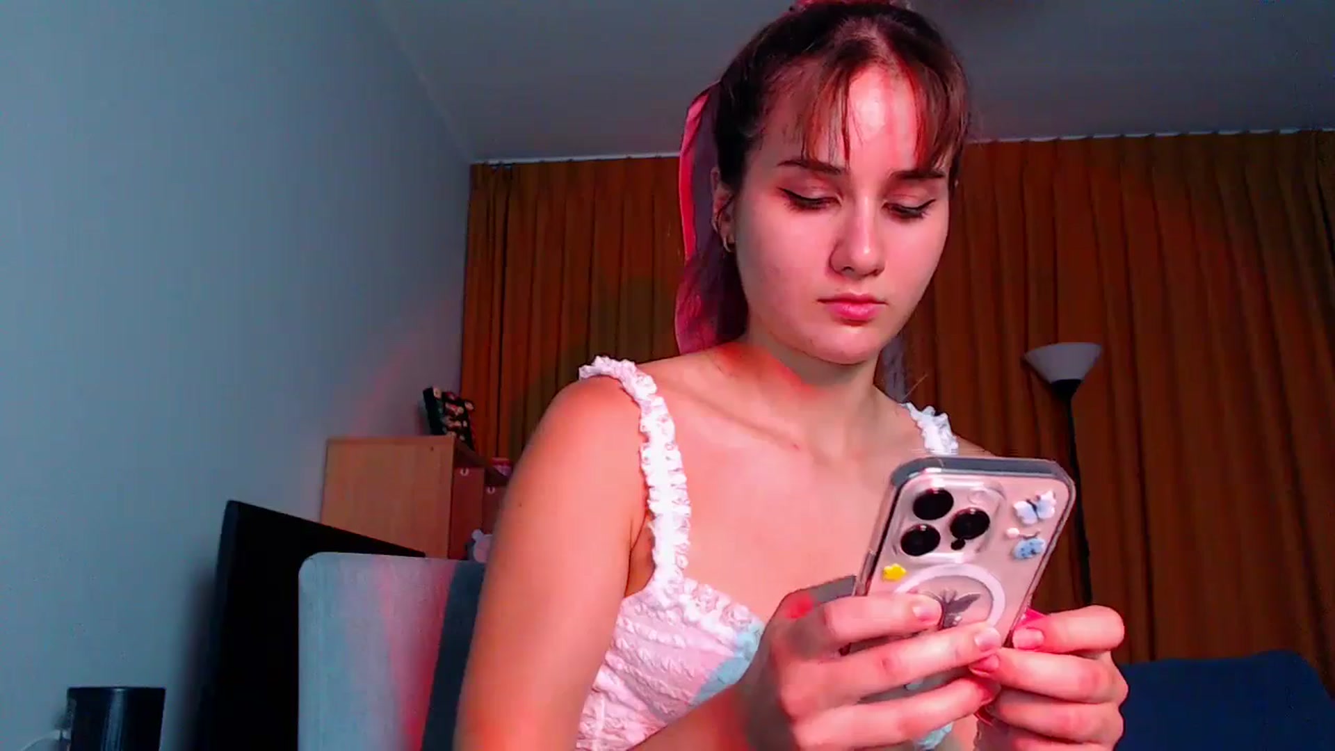 Gallery image thumbnail from YoungLilMary's myfreecams stream on, 08/21/2023, 23:49 image 10 of 20