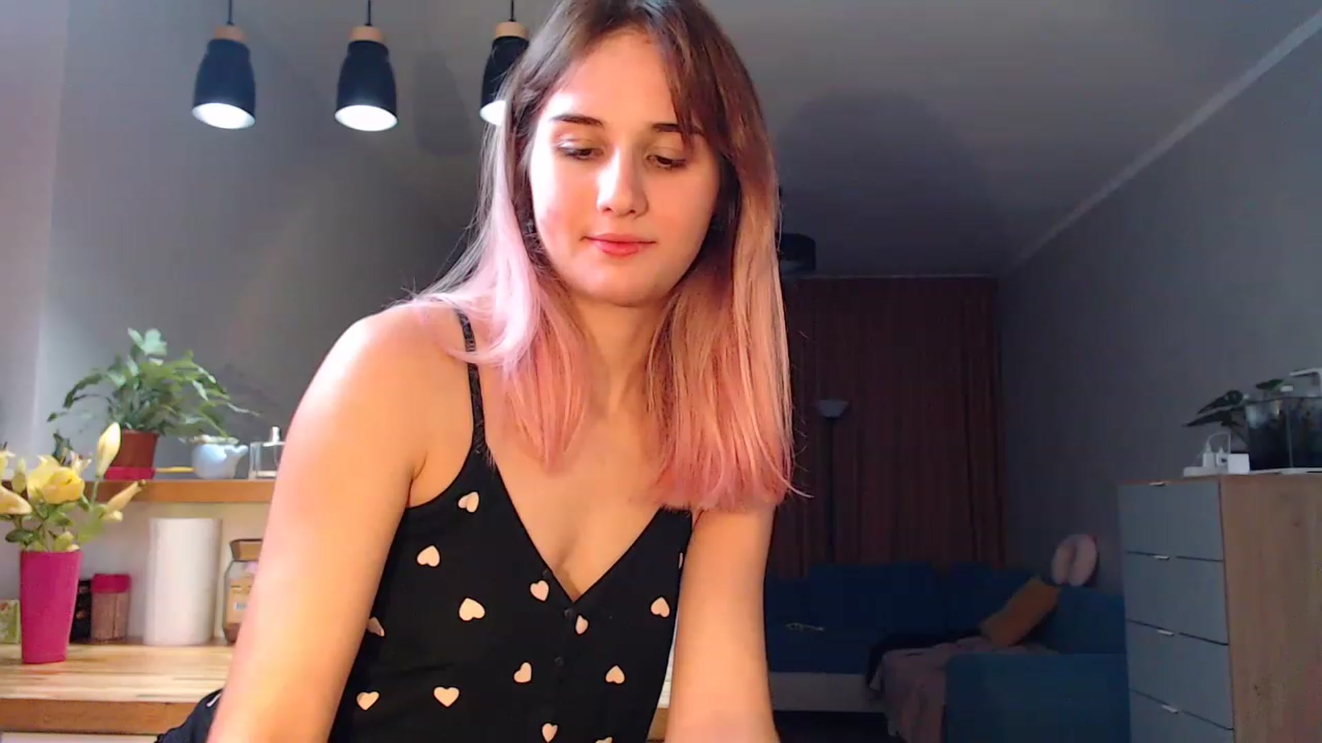 Gallery image thumbnail from YoungLilMary's myfreecams stream on, 09/04/2023, 24:55 image 5 of 20