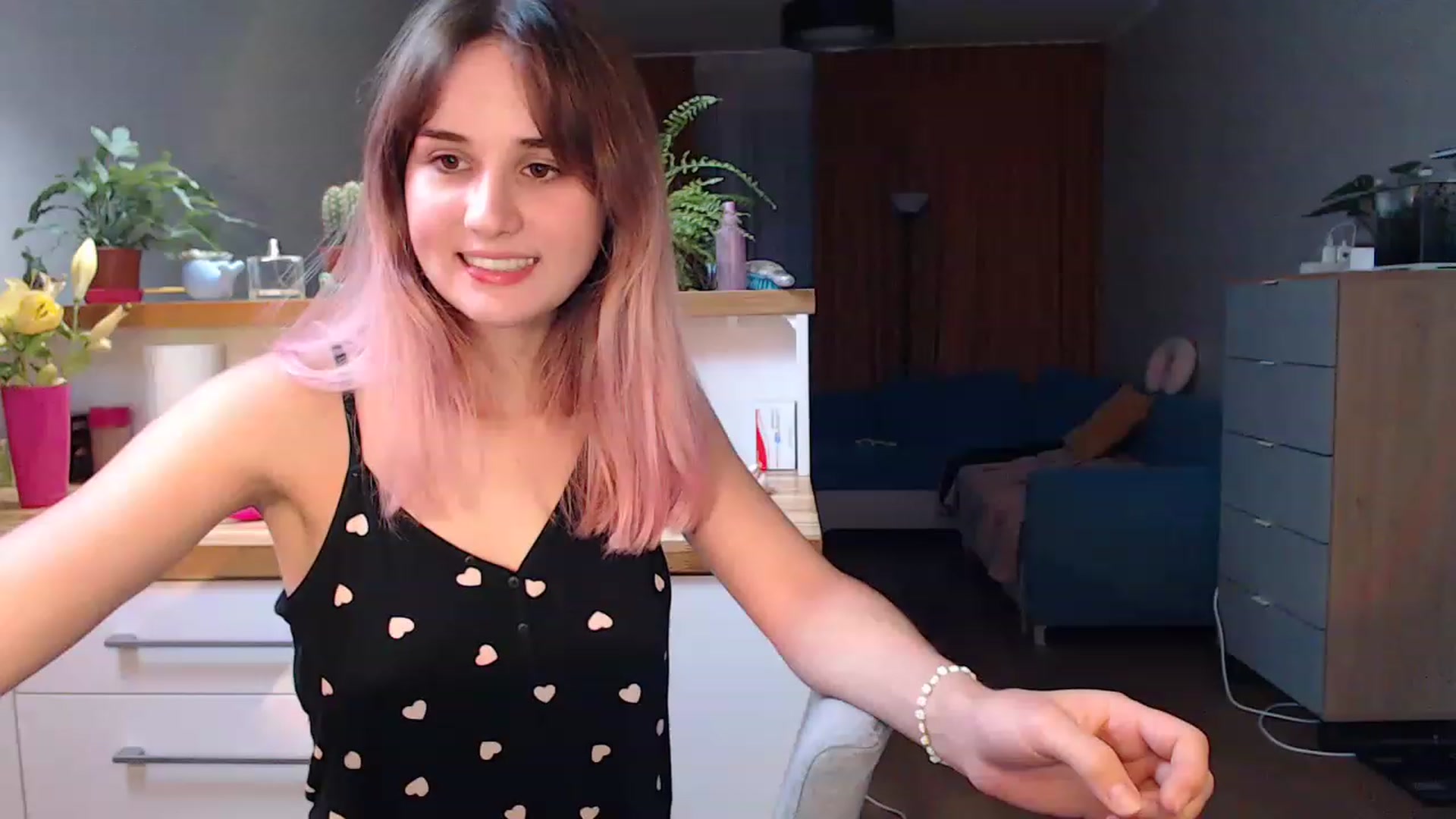 Gallery image thumbnail from YoungLilMary's myfreecams stream on, 09/04/2023, 24:55 image 19 of 20