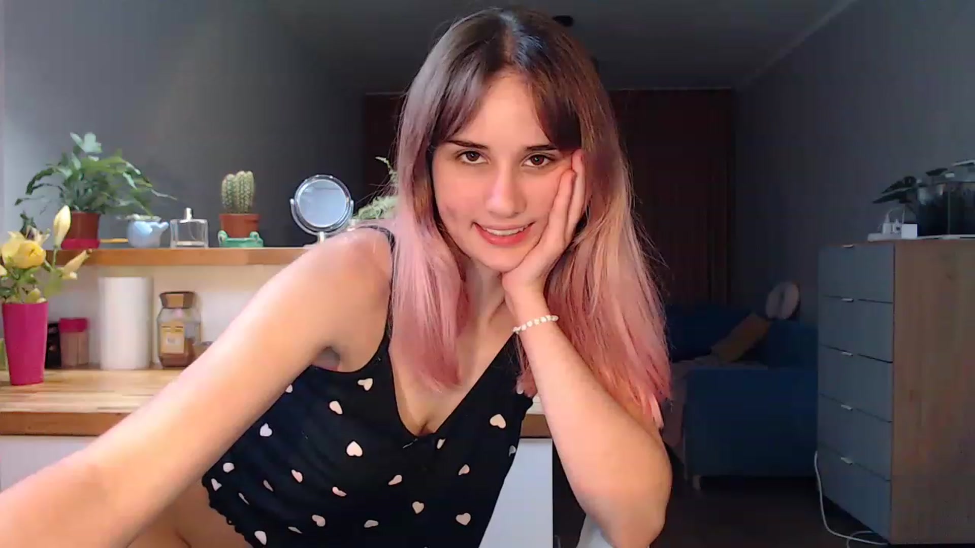 Gallery image thumbnail from YoungLilMary's myfreecams stream on, 09/04/2023, 24:55 image 13 of 20