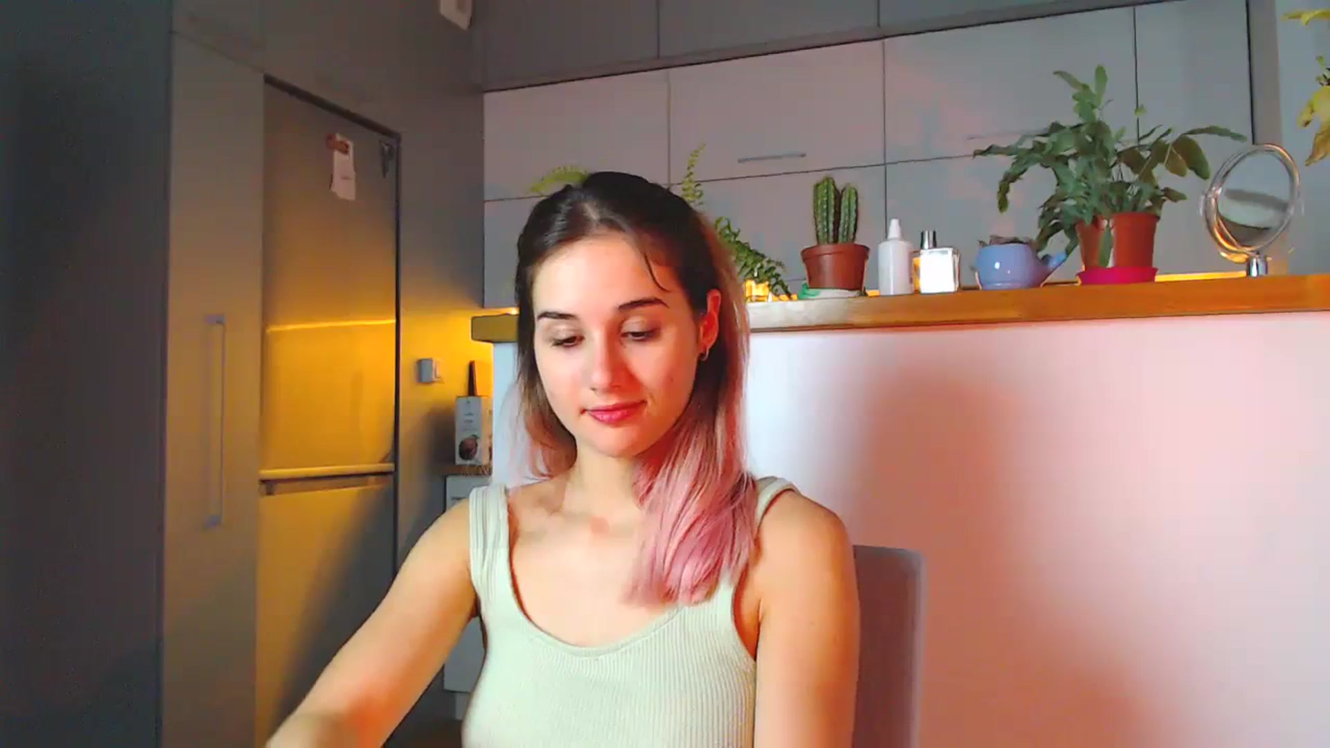 Gallery image thumbnail from YoungLilMary's myfreecams stream on, 09/09/2023, 01:14 image 2 of 20