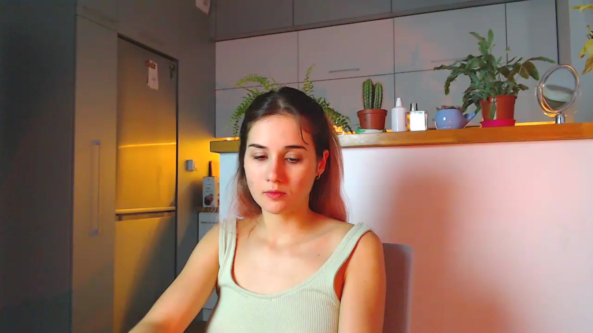 Gallery image thumbnail from YoungLilMary's myfreecams stream on, 09/09/2023, 01:14 image 12 of 20