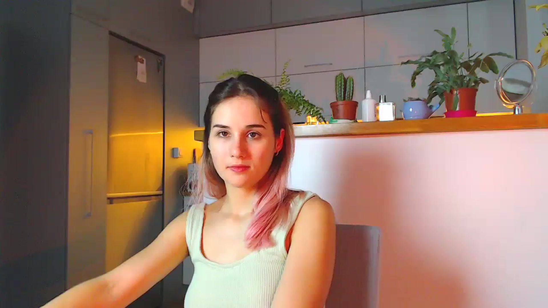 Gallery image thumbnail from YoungLilMary's myfreecams stream on, 09/09/2023, 01:14 image 6 of 20