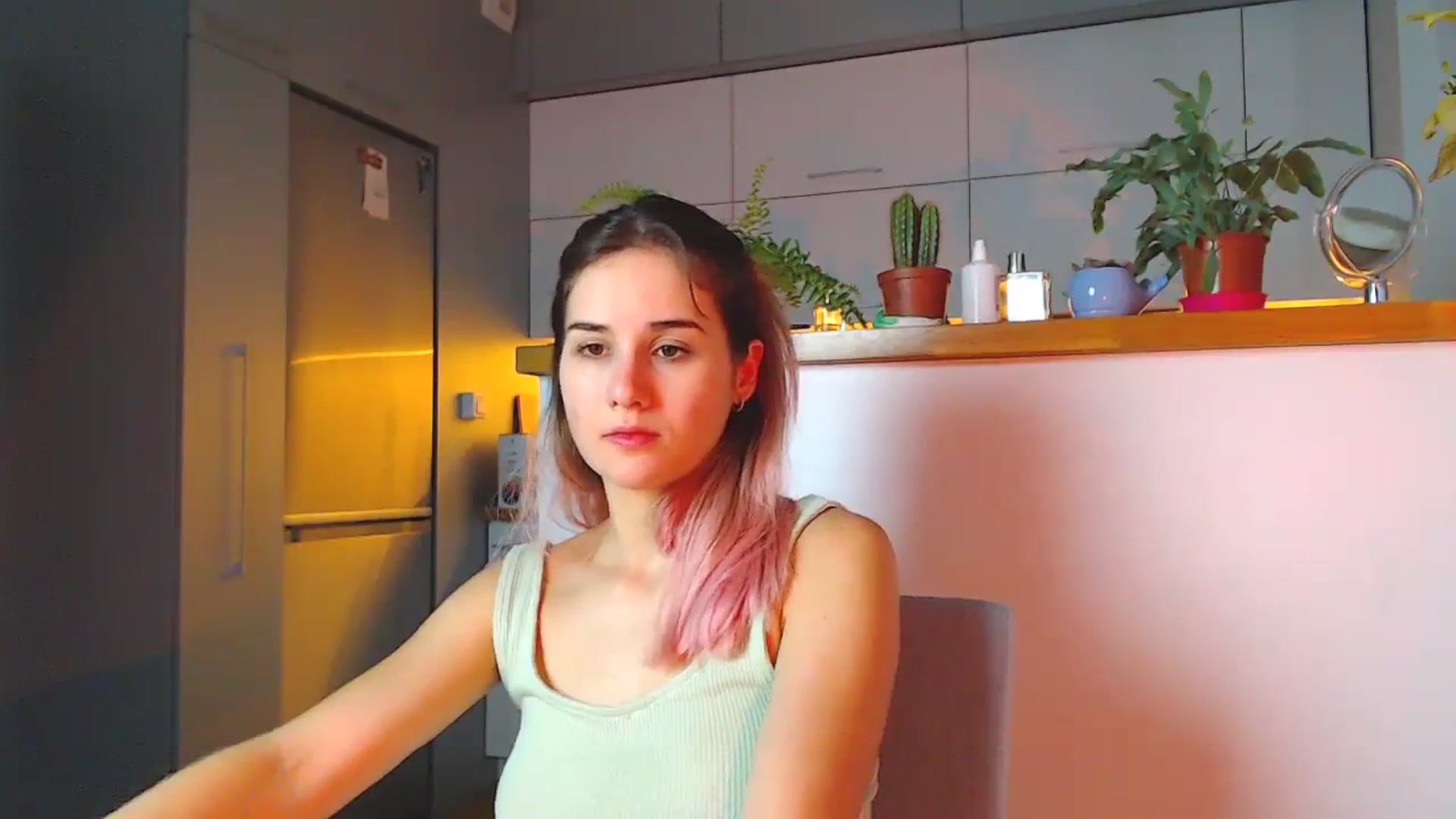 Gallery image thumbnail from YoungLilMary's myfreecams stream on, 09/09/2023, 01:14 image 4 of 20