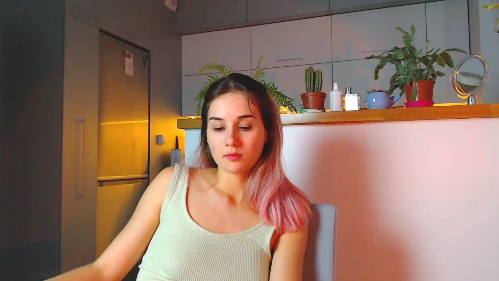 Gallery image thumbnail from YoungLilMary's myfreecams stream on, 09/09/2023, 01:14 image 19 of 20