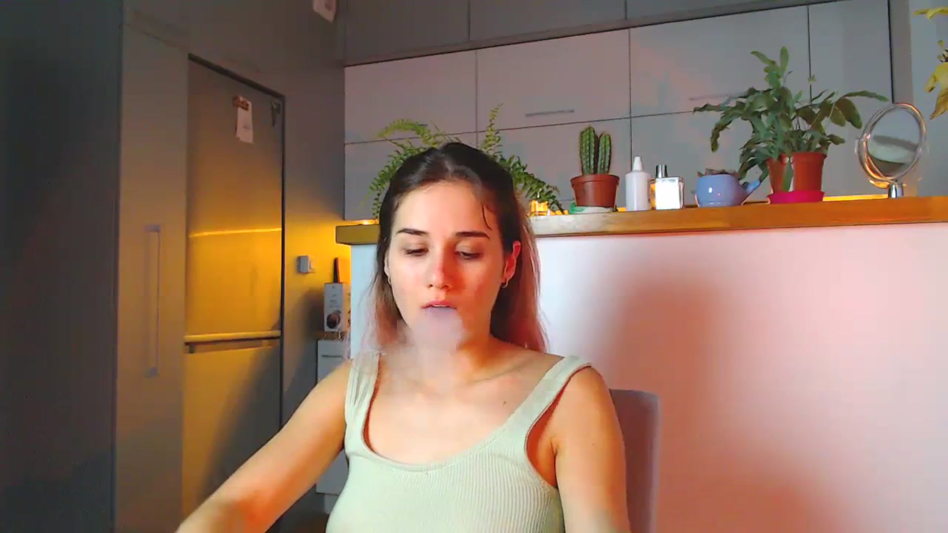 Gallery image thumbnail from YoungLilMary's myfreecams stream on, 09/09/2023, 01:14 image 11 of 20